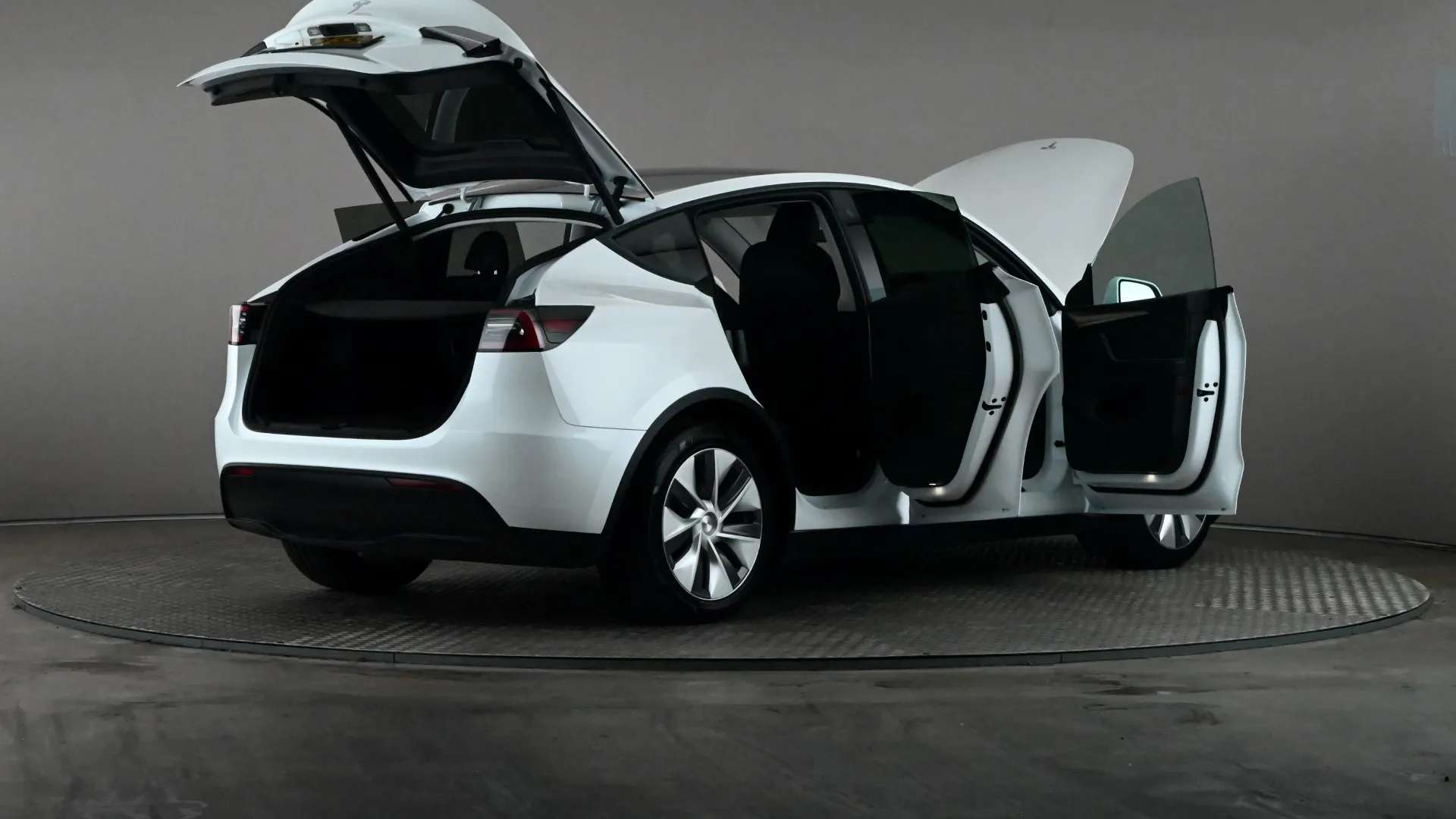 2023 TESLA MODEL Y 2023 TESLA MODEL Y