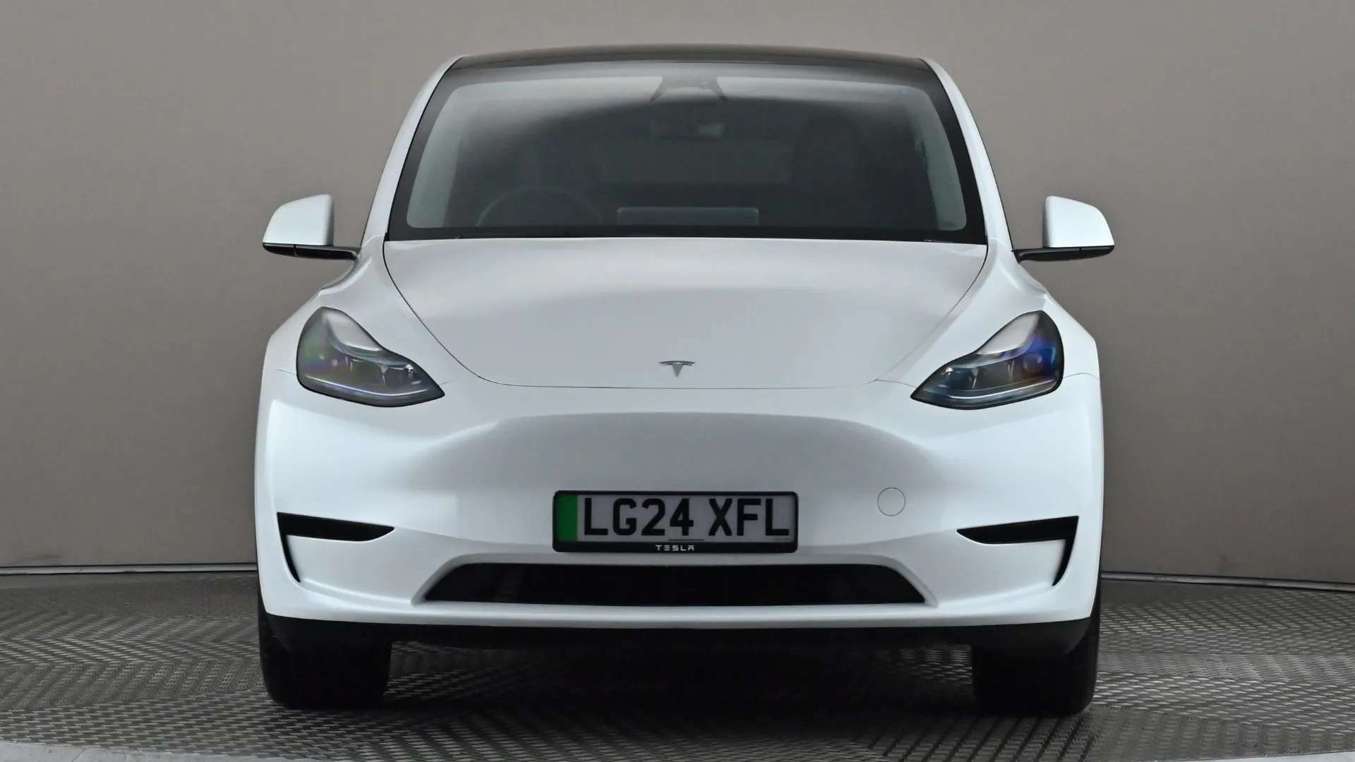 A 2024 TESLA MODEL Y RWD Auto A 2024 TESLA MODEL Y RWD Auto