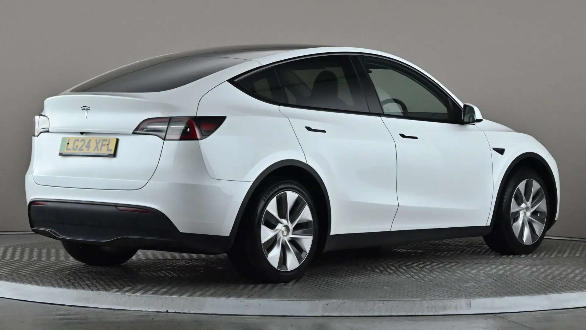 2024 TESLA MODEL Y 2024 TESLA MODEL Y