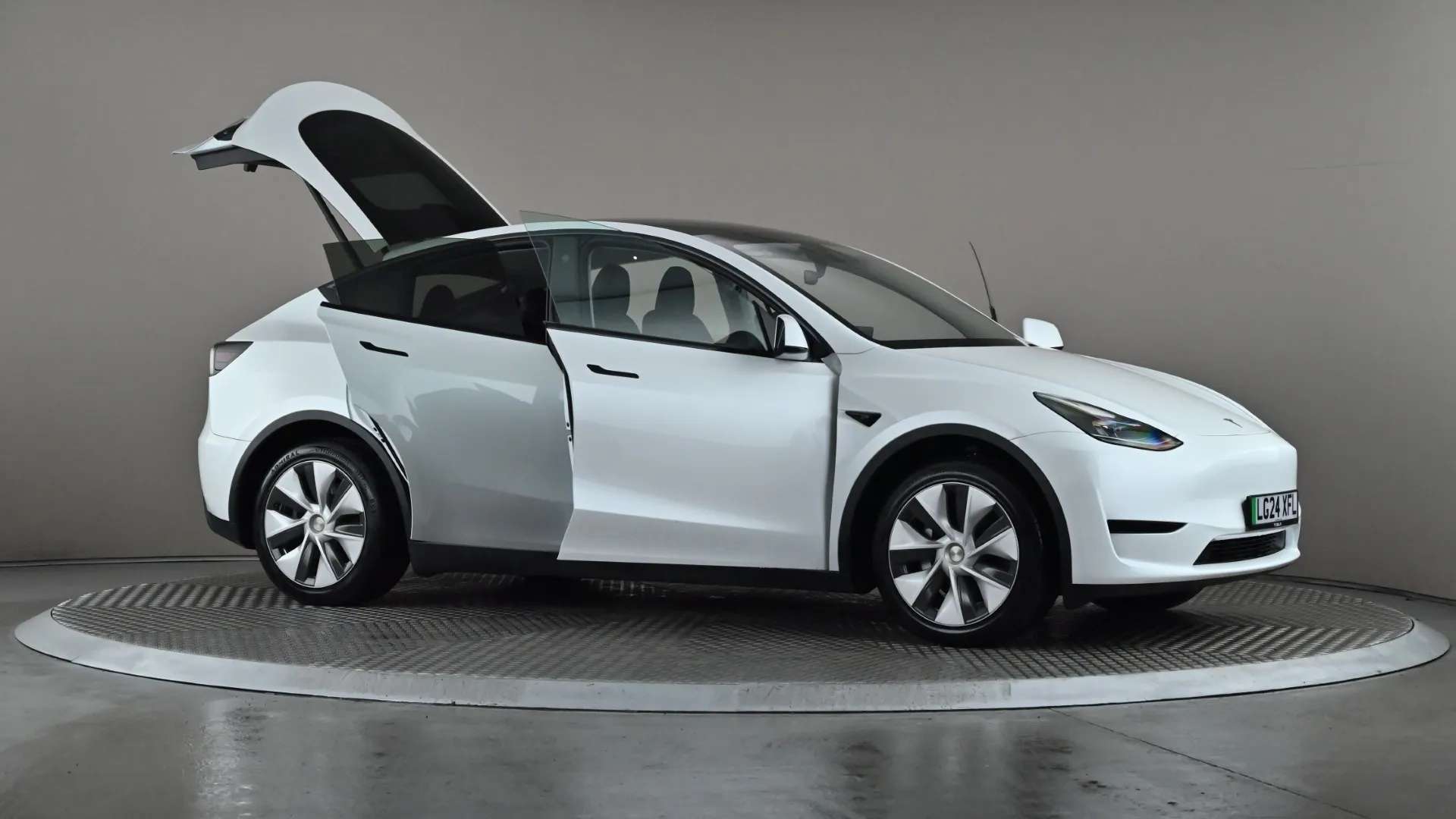 2024 TESLA MODEL Y 2024 TESLA MODEL Y