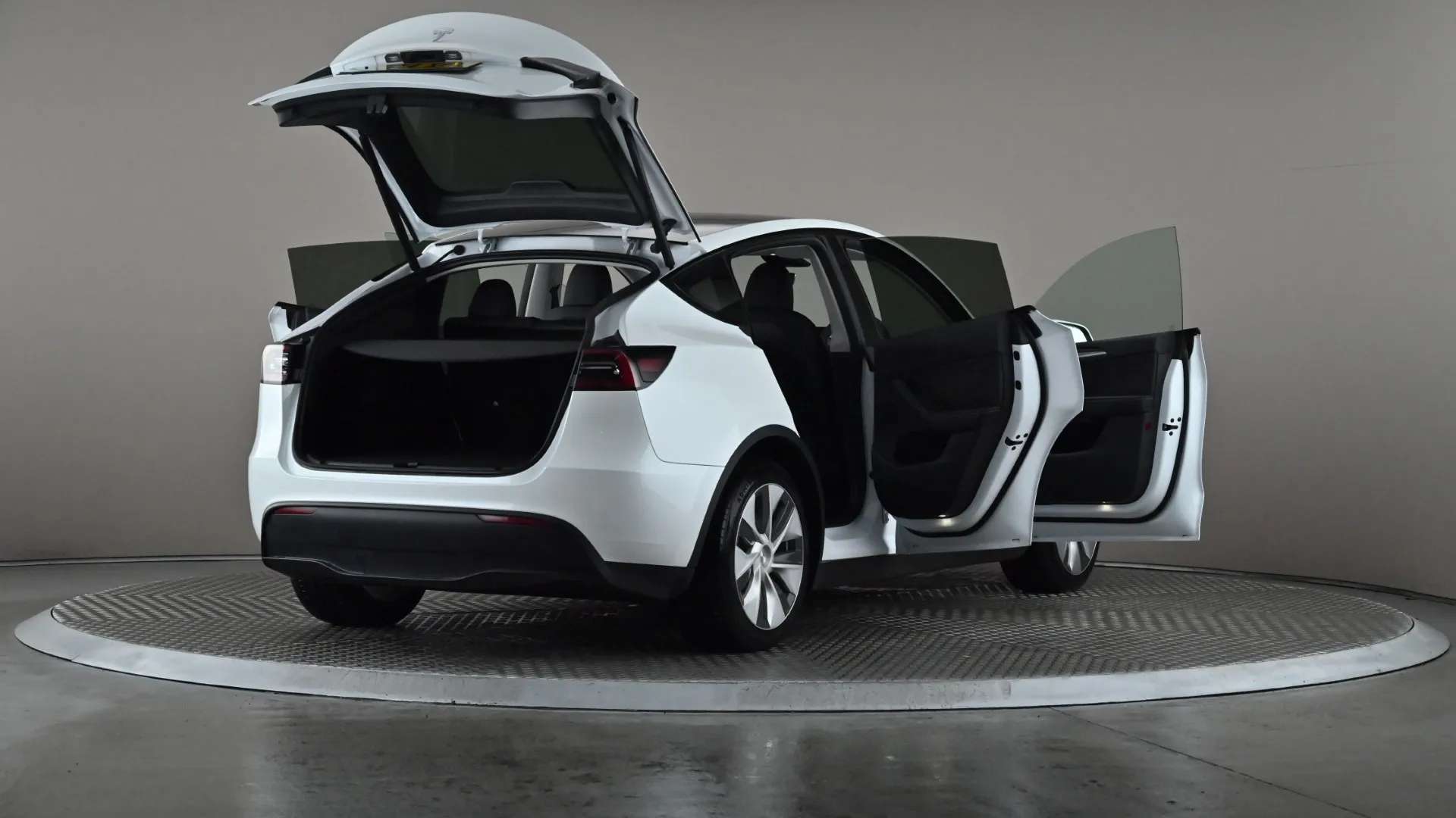 2024 TESLA MODEL Y 2024 TESLA MODEL Y