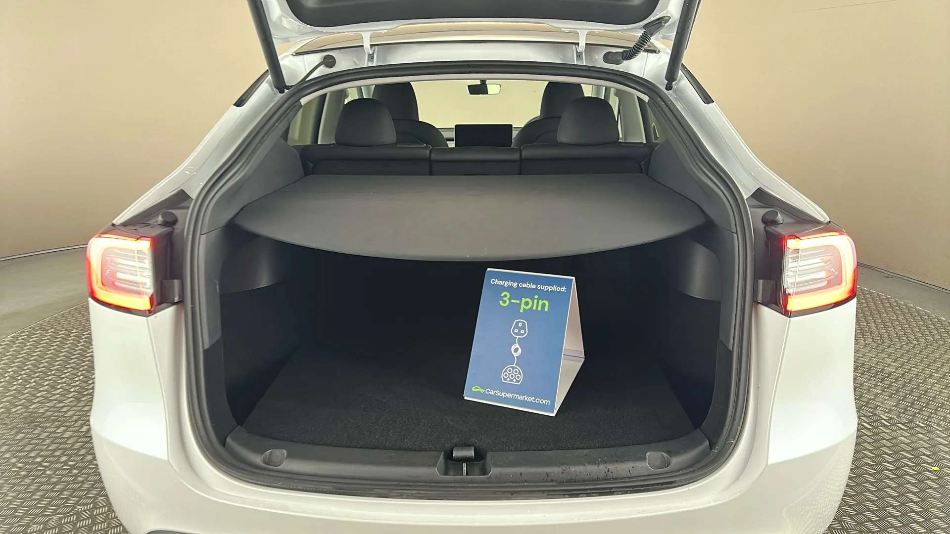 2024 TESLA MODEL Y 2024 TESLA MODEL Y