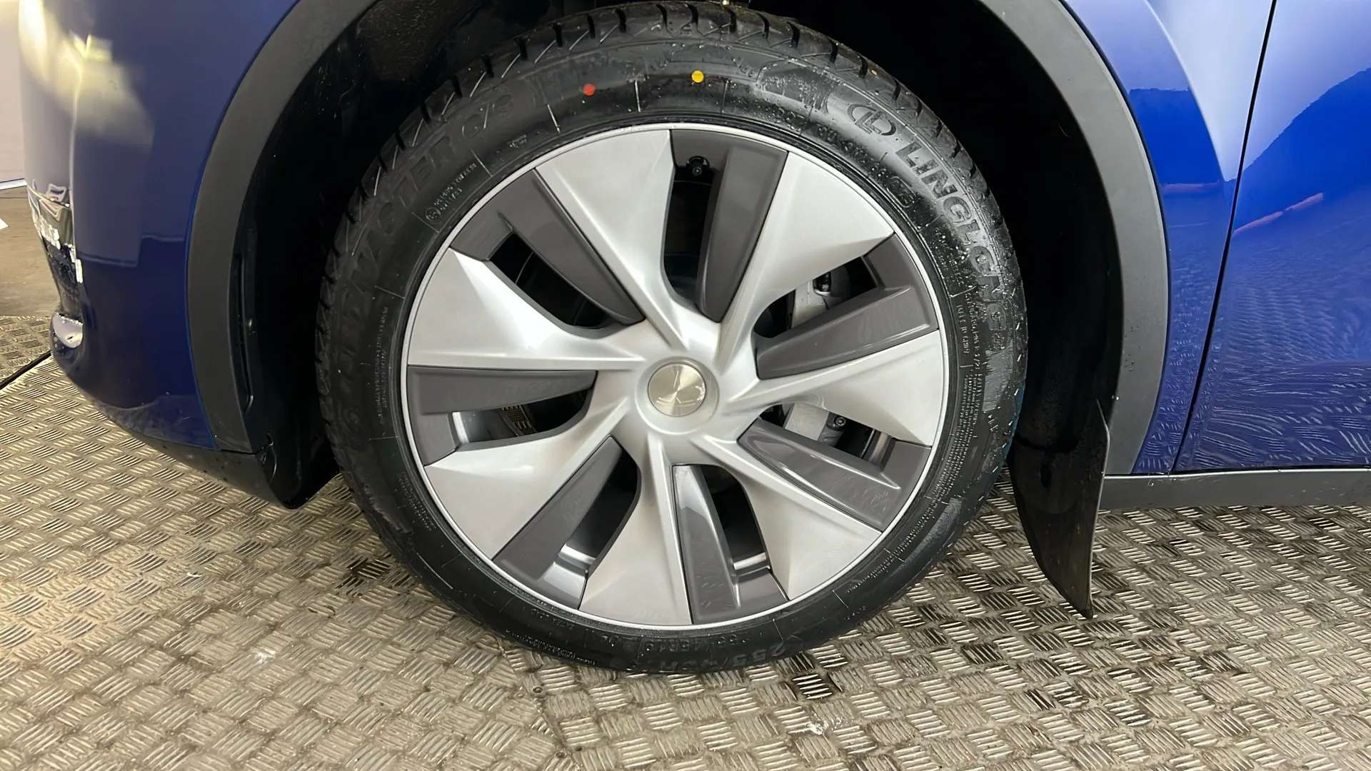 2024 TESLA MODEL Y 2024 TESLA MODEL Y