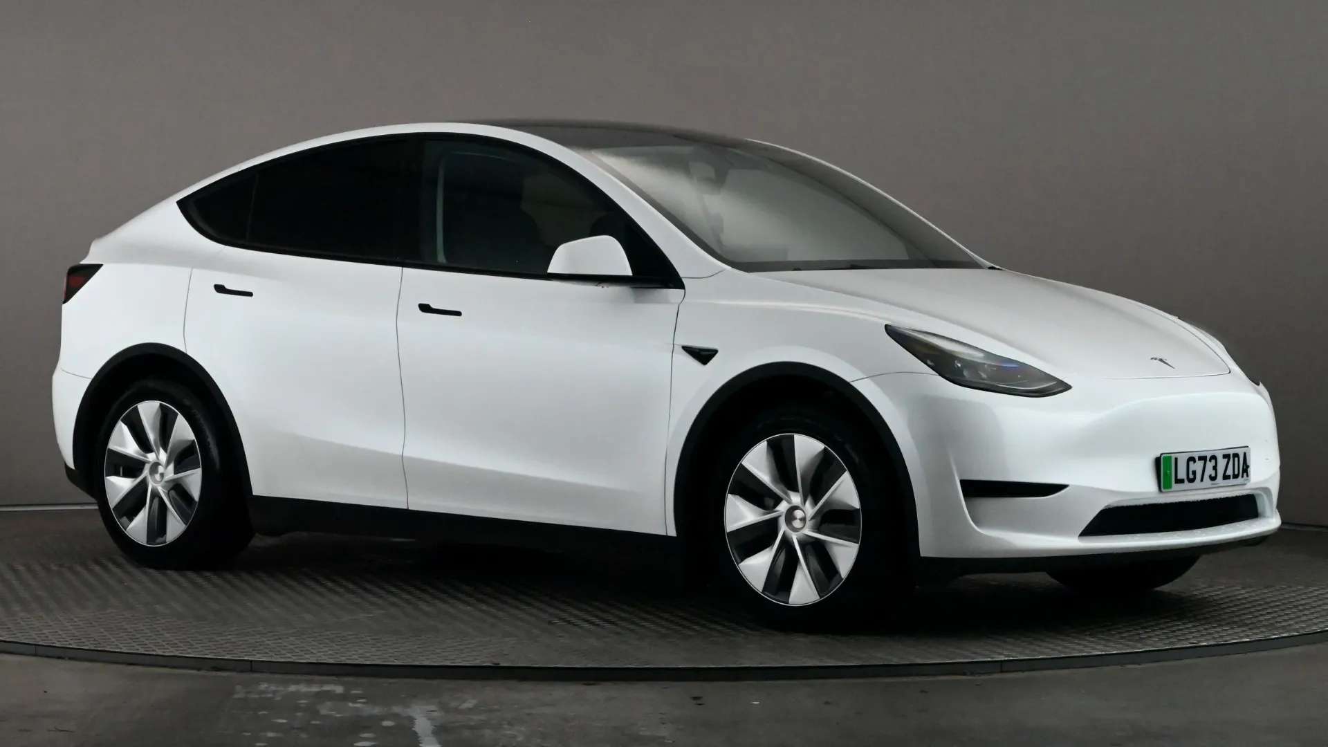 A 2023 TESLA MODEL Y RWD Auto A 2023 TESLA MODEL Y RWD Auto