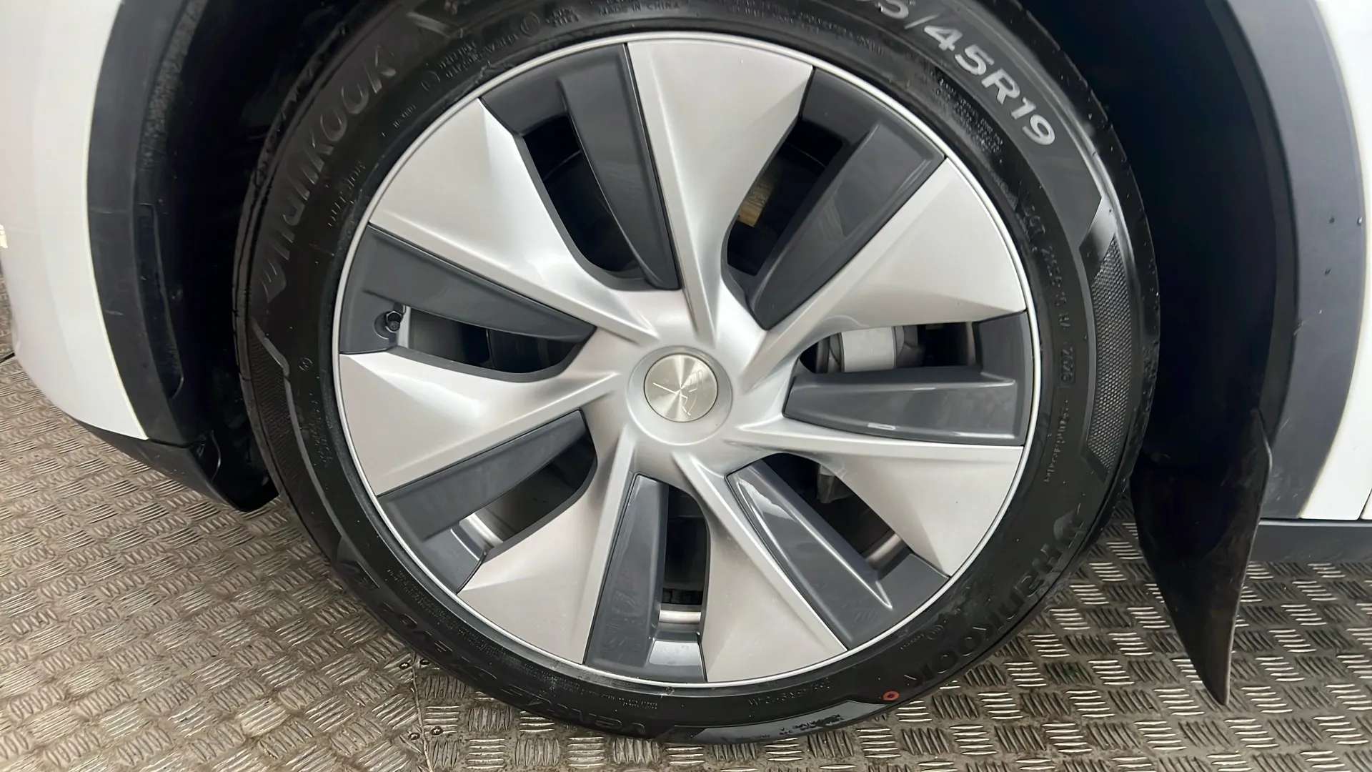 2023 TESLA MODEL Y 2023 TESLA MODEL Y