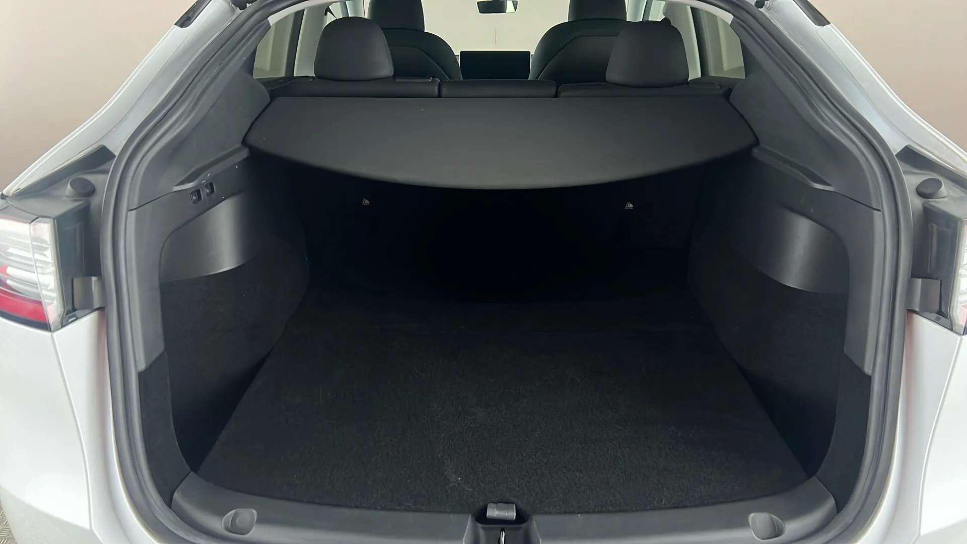 2023 TESLA MODEL Y 2023 TESLA MODEL Y
