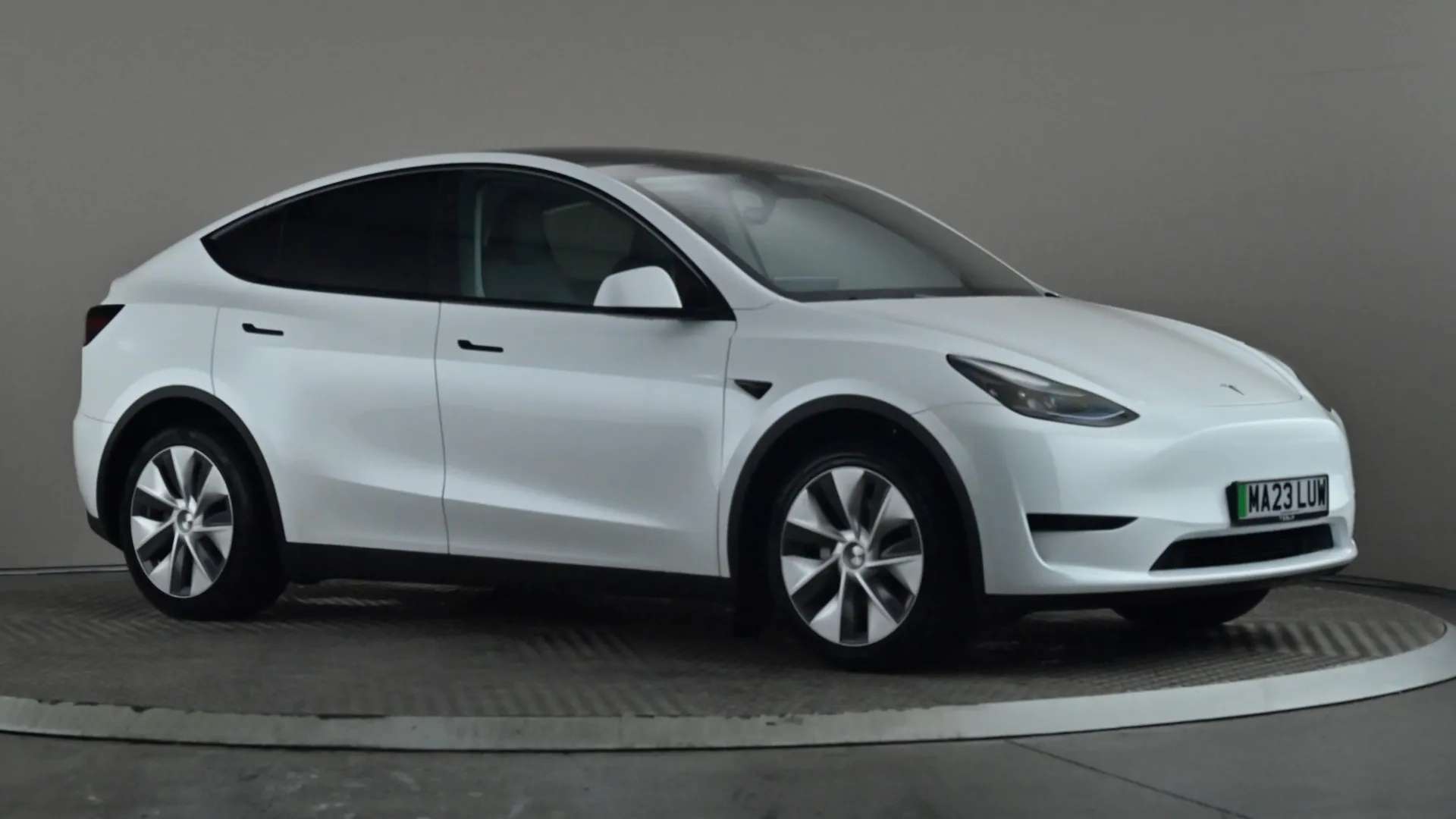 A 2023 TESLA MODEL Y RWD Auto A 2023 TESLA MODEL Y RWD Auto