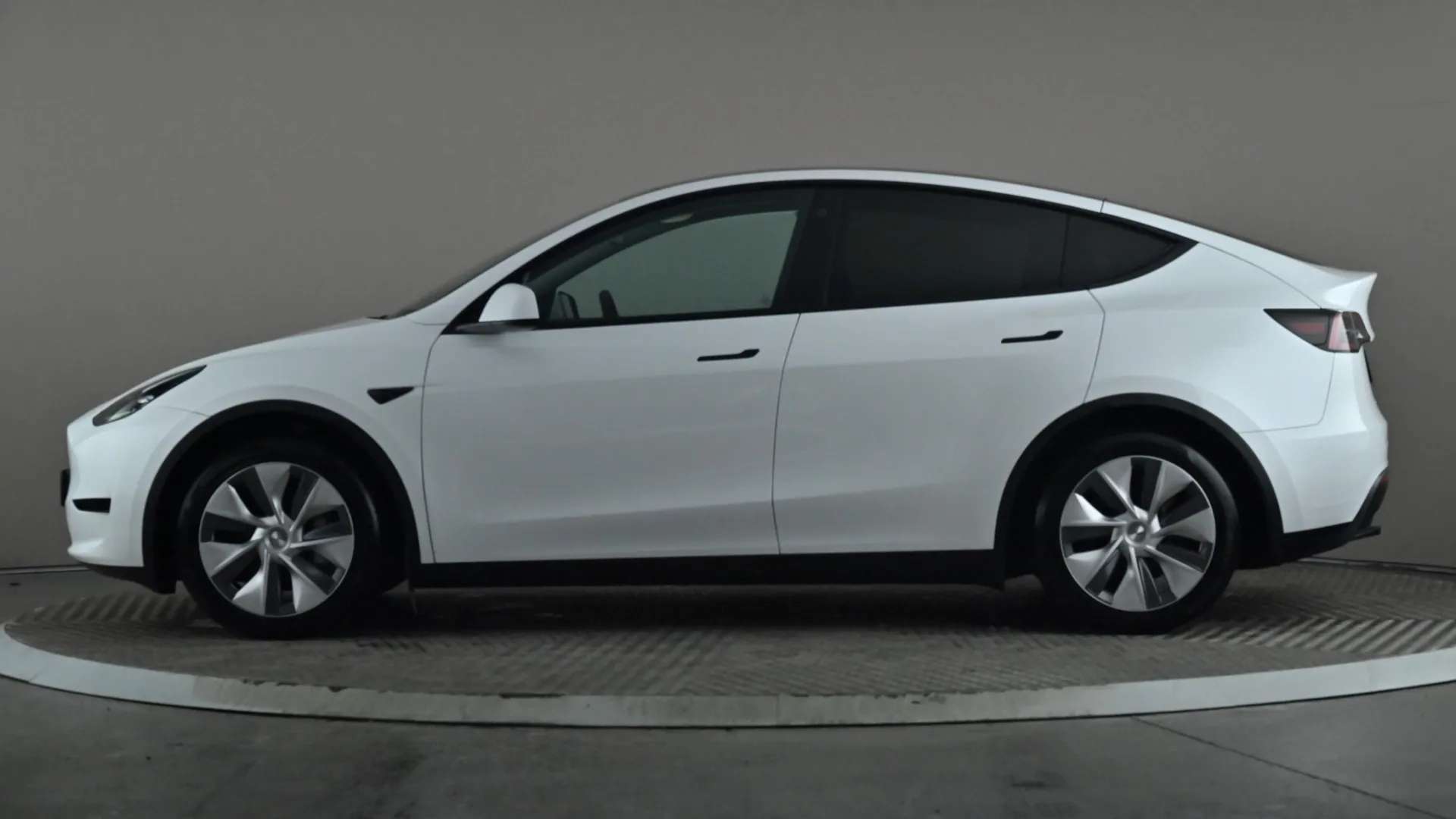 A 2023 TESLA MODEL Y RWD Auto A 2023 TESLA MODEL Y RWD Auto