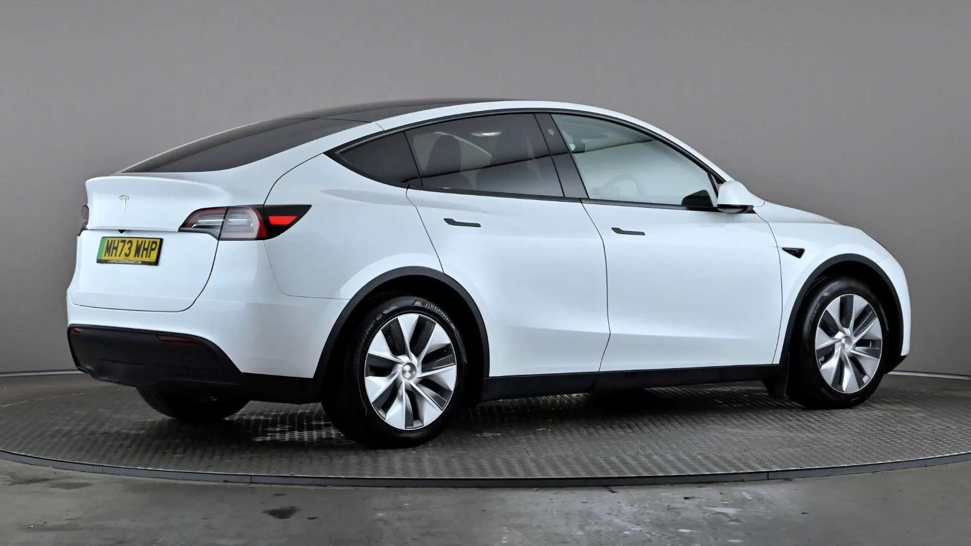 2024 TESLA MODEL Y 2024 TESLA MODEL Y