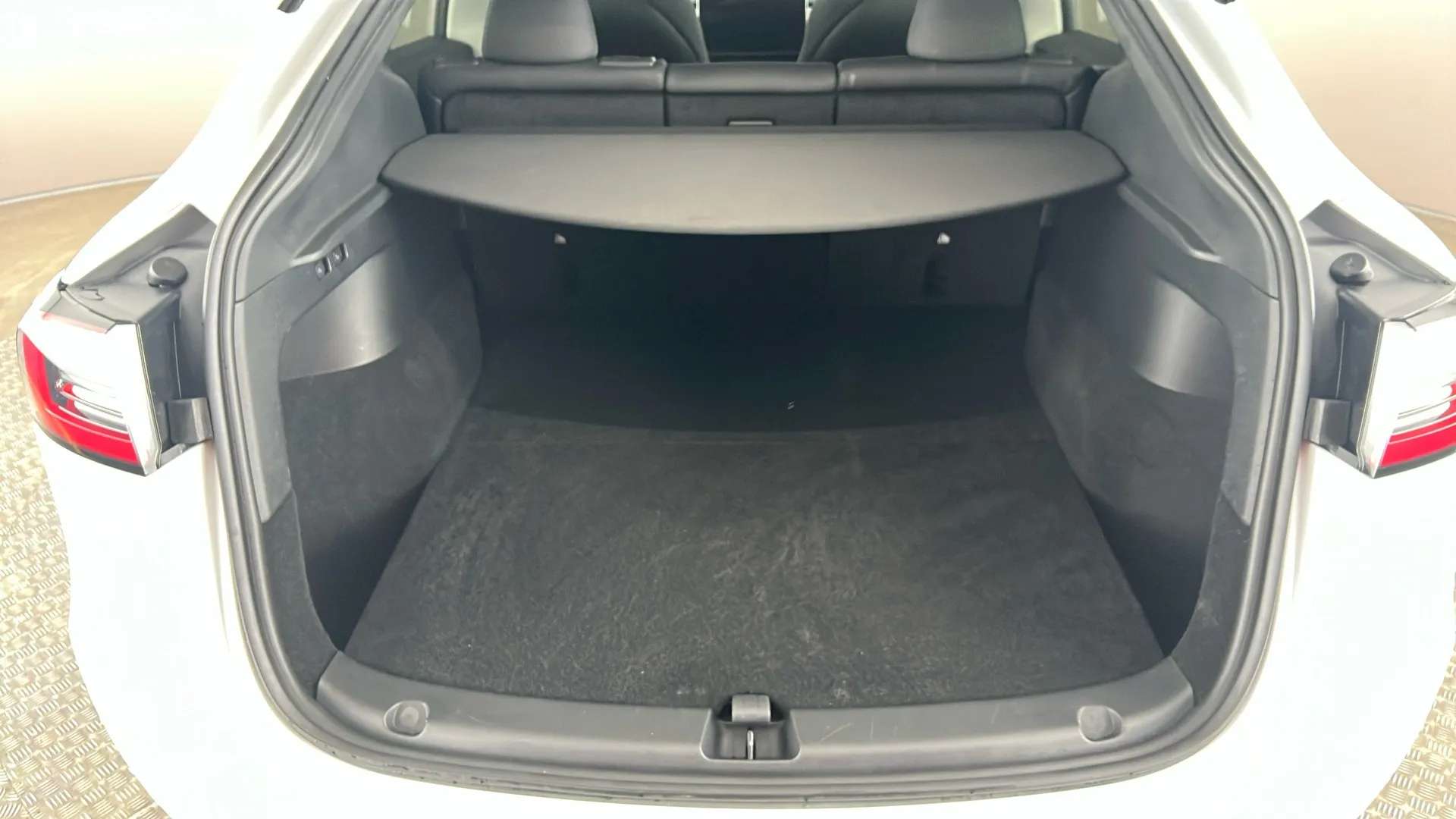 2024 TESLA MODEL Y 2024 TESLA MODEL Y