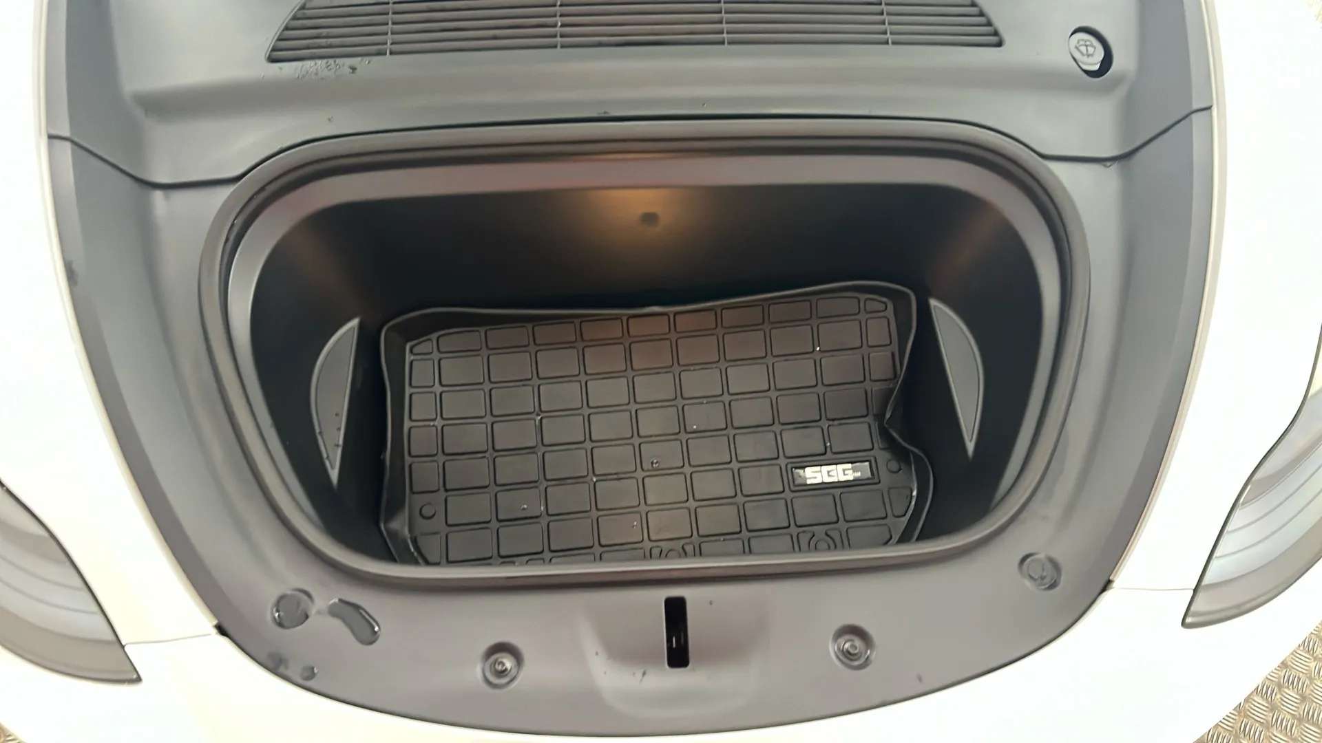 2024 TESLA MODEL Y 2024 TESLA MODEL Y