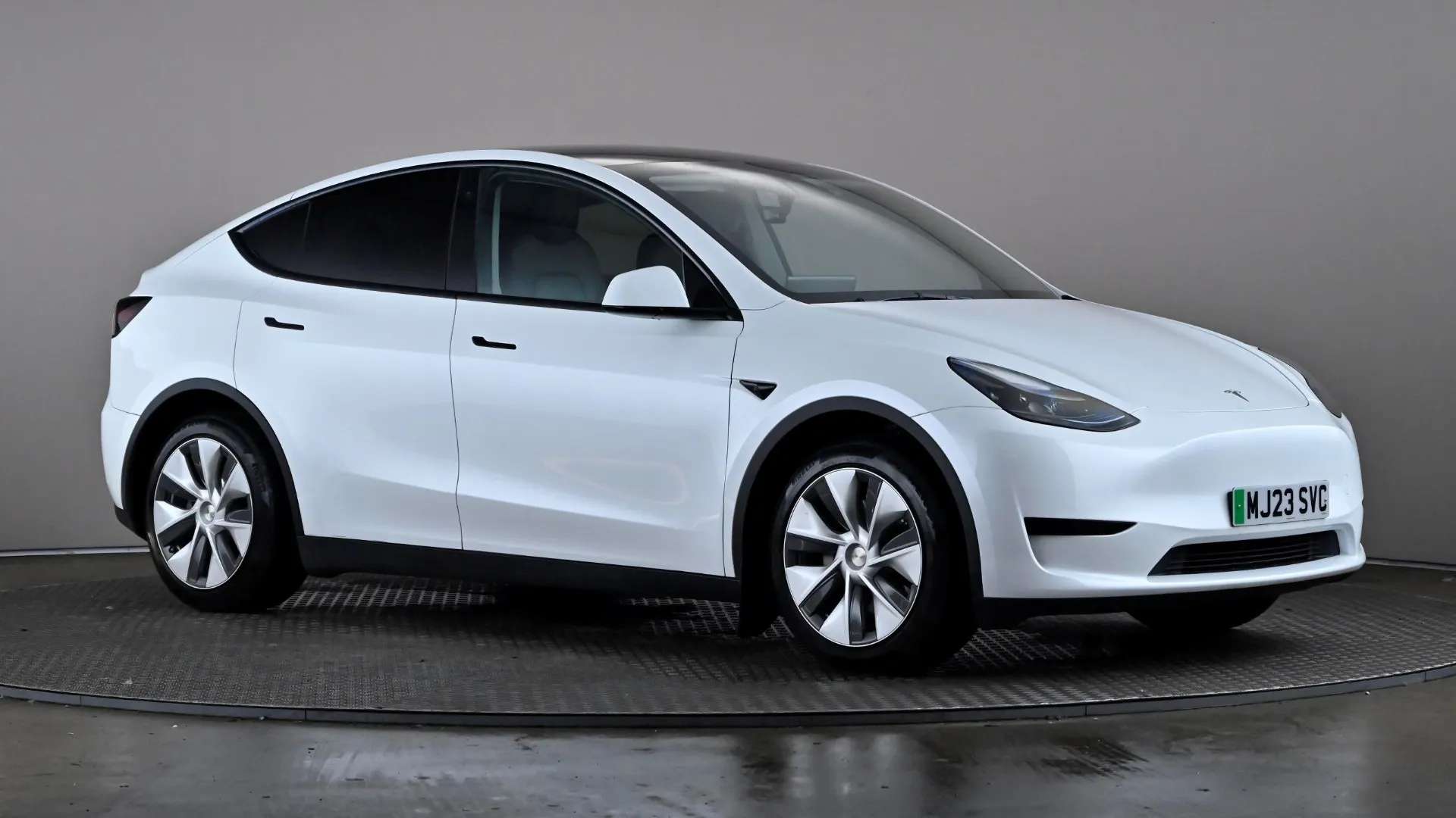 A 2023 TESLA MODEL Y RWD Auto A 2023 TESLA MODEL Y RWD Auto