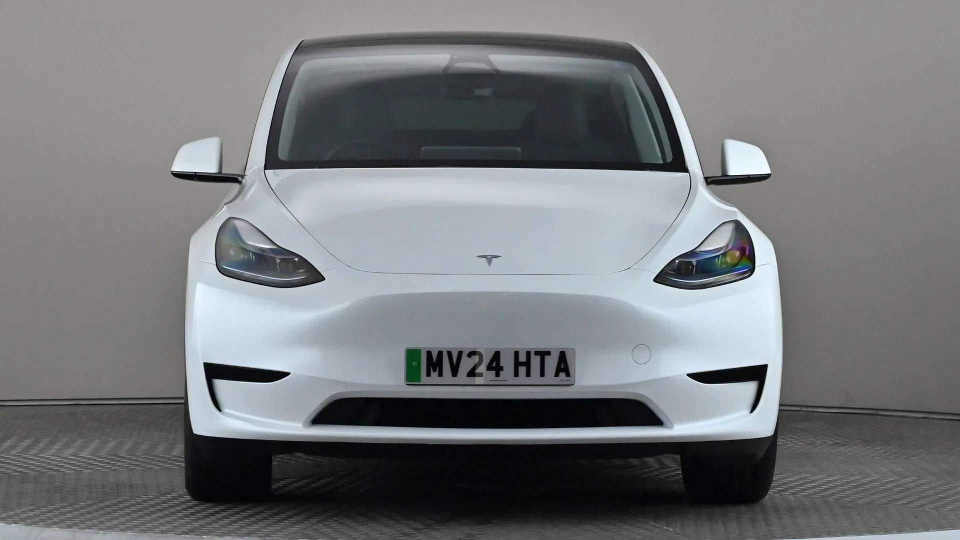 A 2024 TESLA MODEL Y RWD Auto A 2024 TESLA MODEL Y RWD Auto