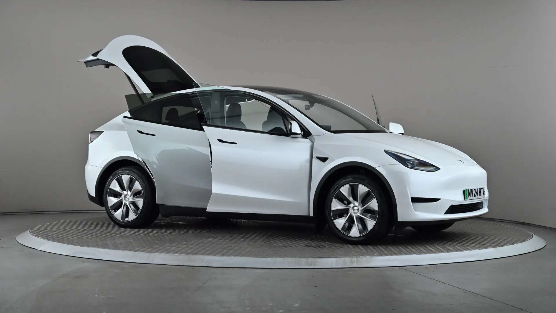 2024 TESLA MODEL Y 2024 TESLA MODEL Y