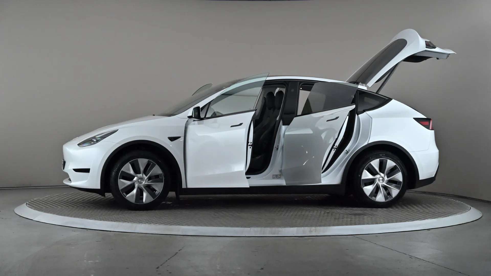 2024 TESLA MODEL Y 2024 TESLA MODEL Y