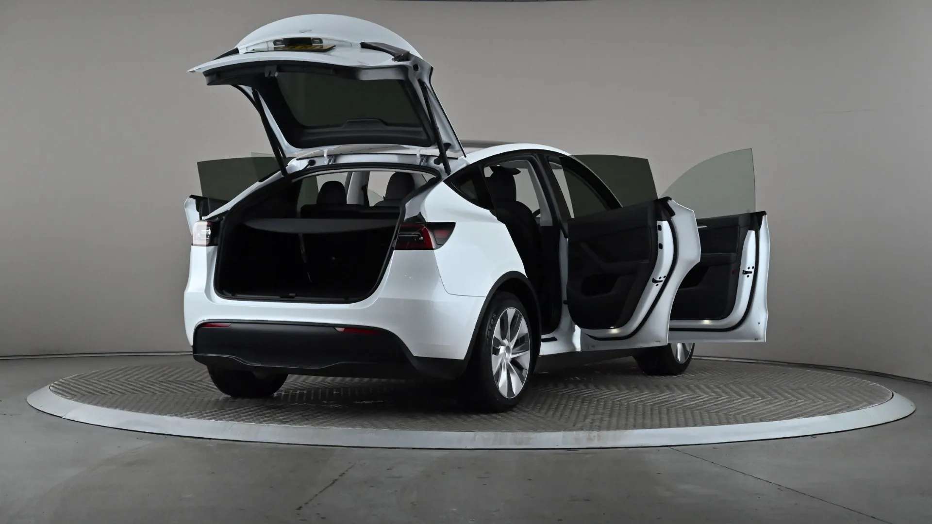 2024 TESLA MODEL Y 2024 TESLA MODEL Y