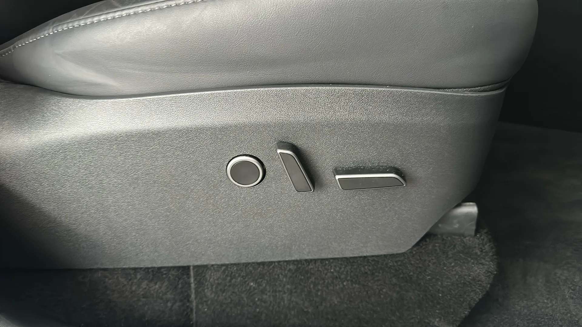 2024 TESLA MODEL Y 2024 TESLA MODEL Y