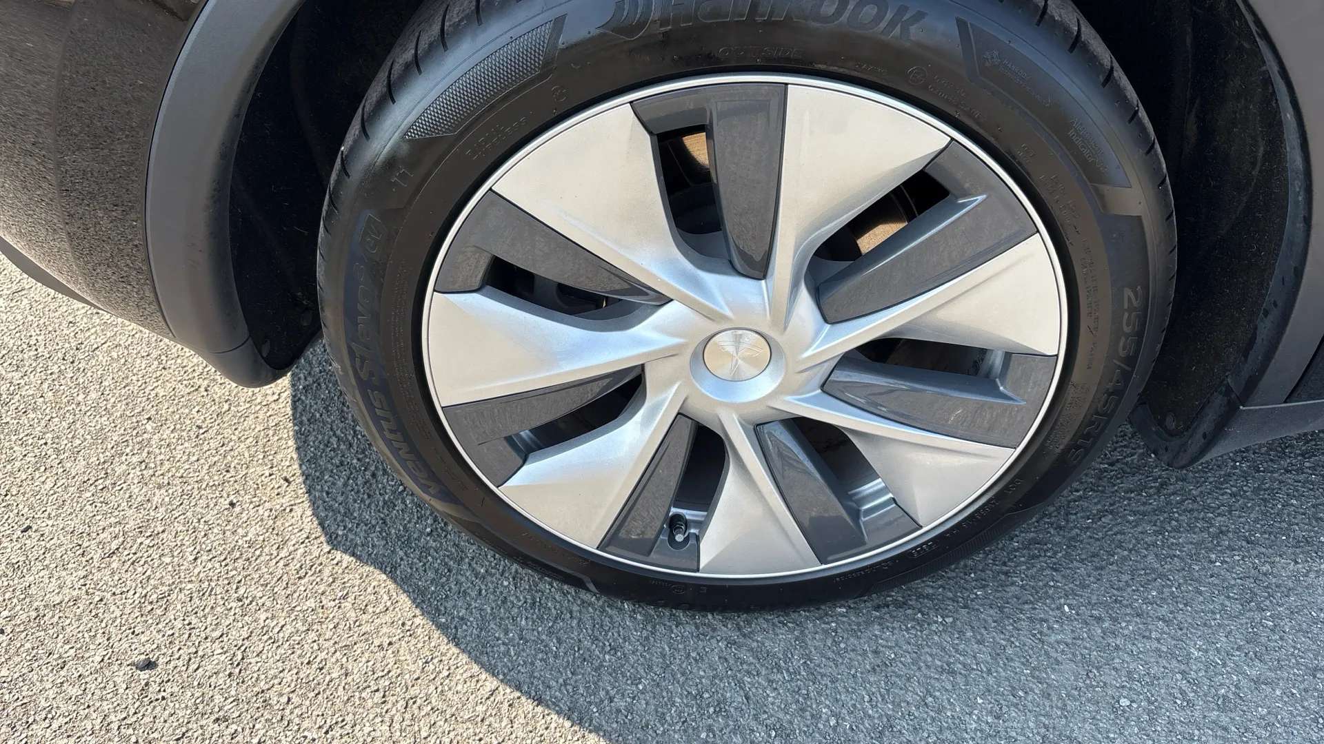2023 TESLA MODEL Y 2023 TESLA MODEL Y