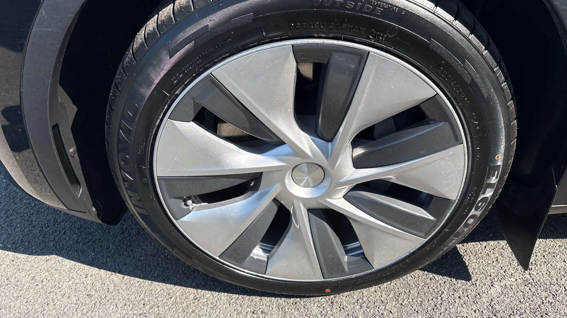 2023 TESLA MODEL Y 2023 TESLA MODEL Y