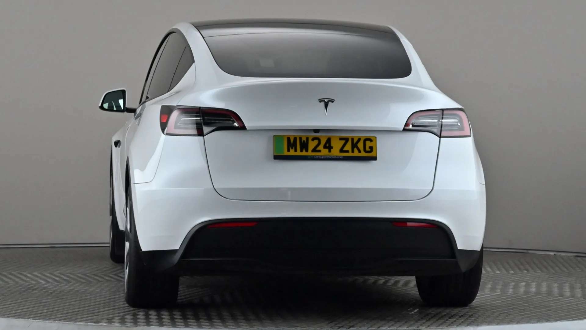 2024 TESLA MODEL Y 2024 TESLA MODEL Y