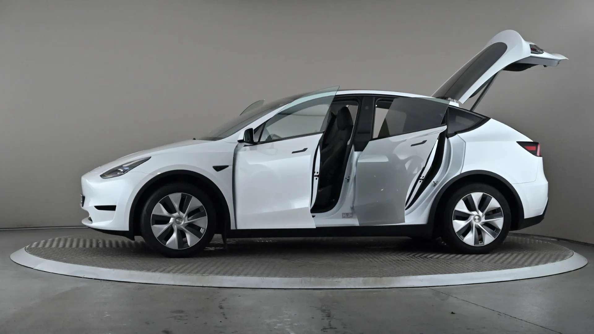 2024 TESLA MODEL Y 2024 TESLA MODEL Y