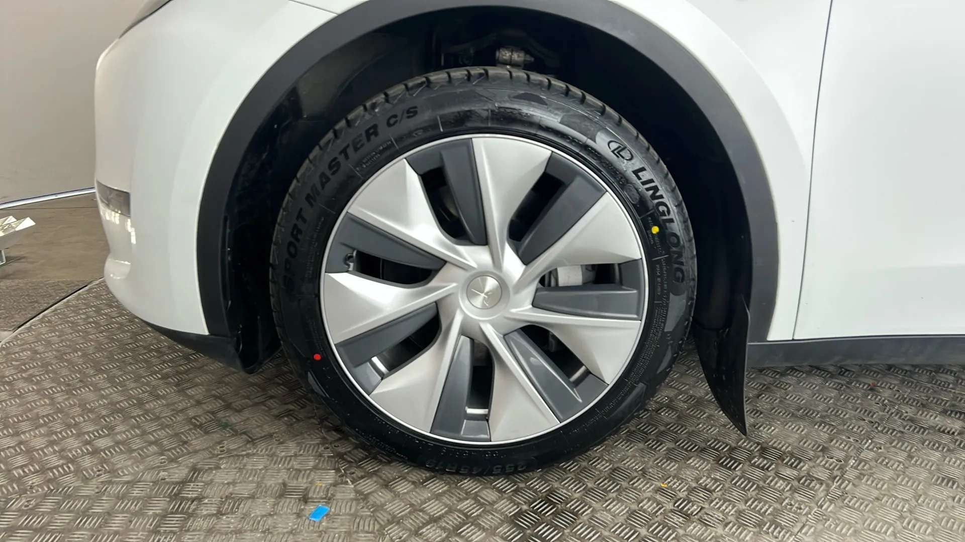 2024 TESLA MODEL Y 2024 TESLA MODEL Y