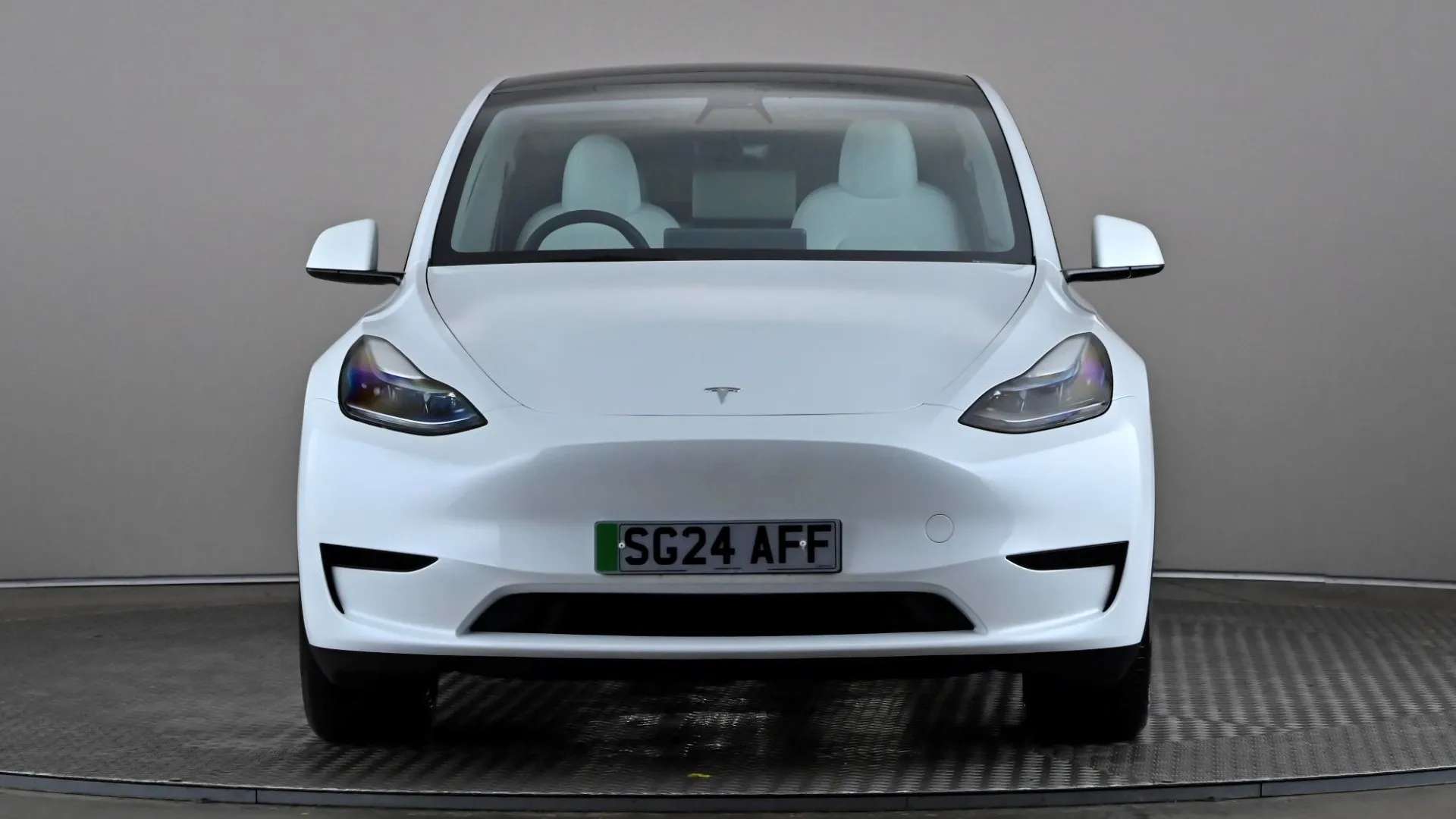 A 2024 TESLA MODEL Y RWD Auto A 2024 TESLA MODEL Y RWD Auto