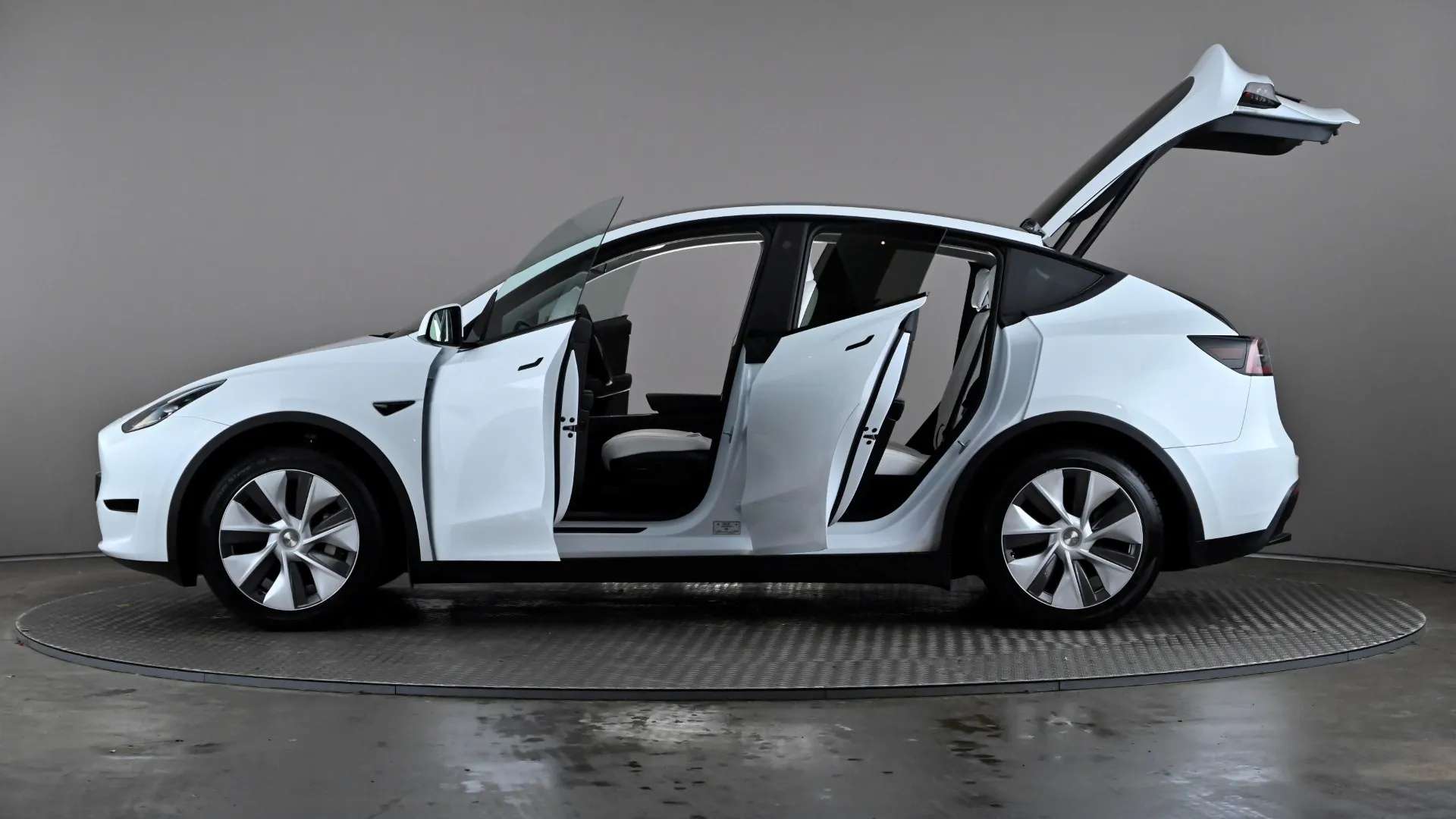 2024 TESLA MODEL Y 2024 TESLA MODEL Y