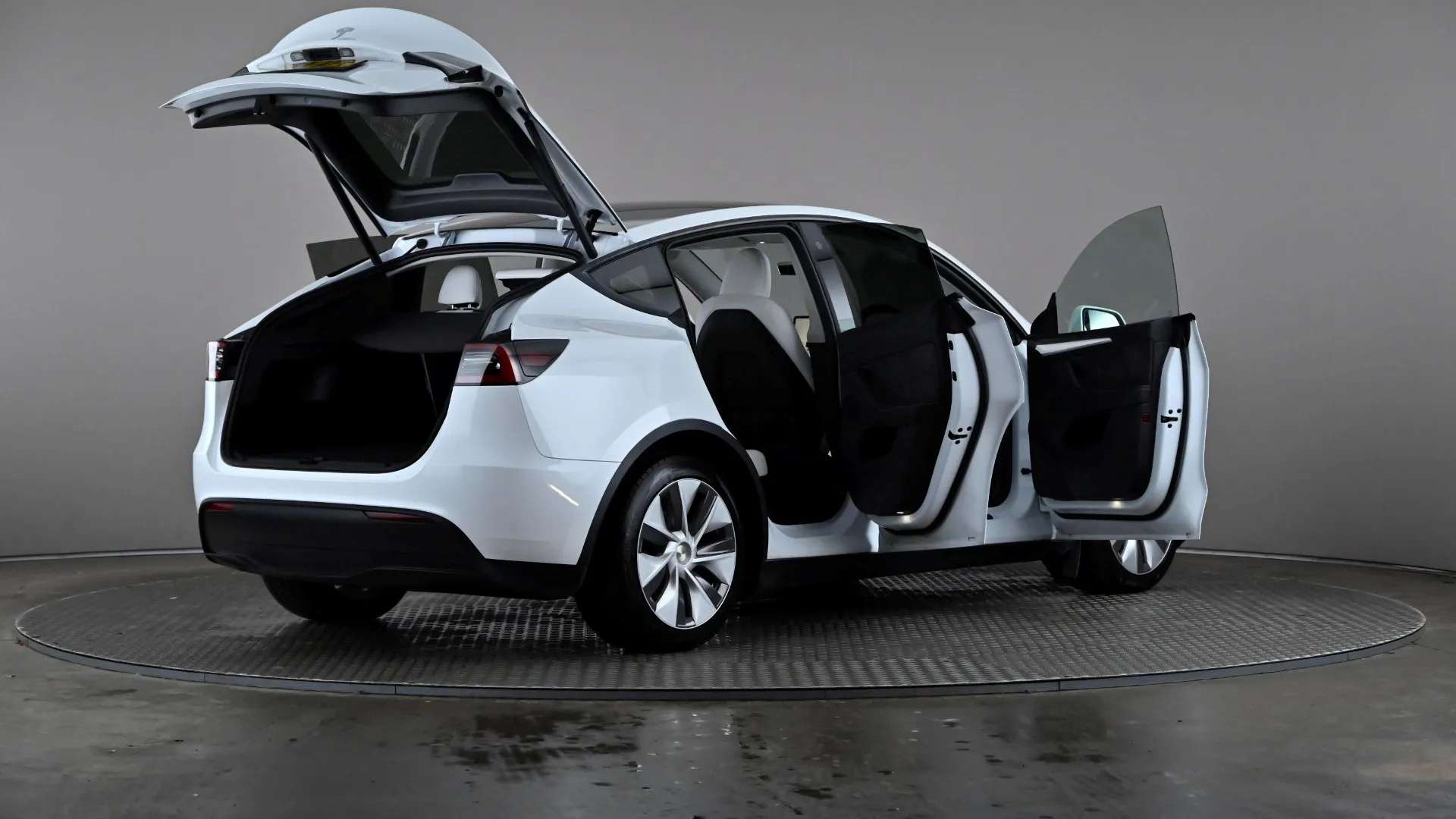 2024 TESLA MODEL Y 2024 TESLA MODEL Y