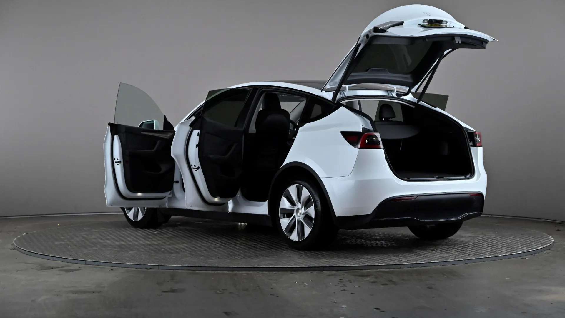 2024 TESLA MODEL Y 2024 TESLA MODEL Y