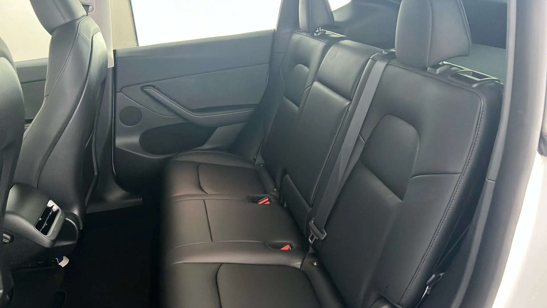 2024 TESLA MODEL Y 2024 TESLA MODEL Y