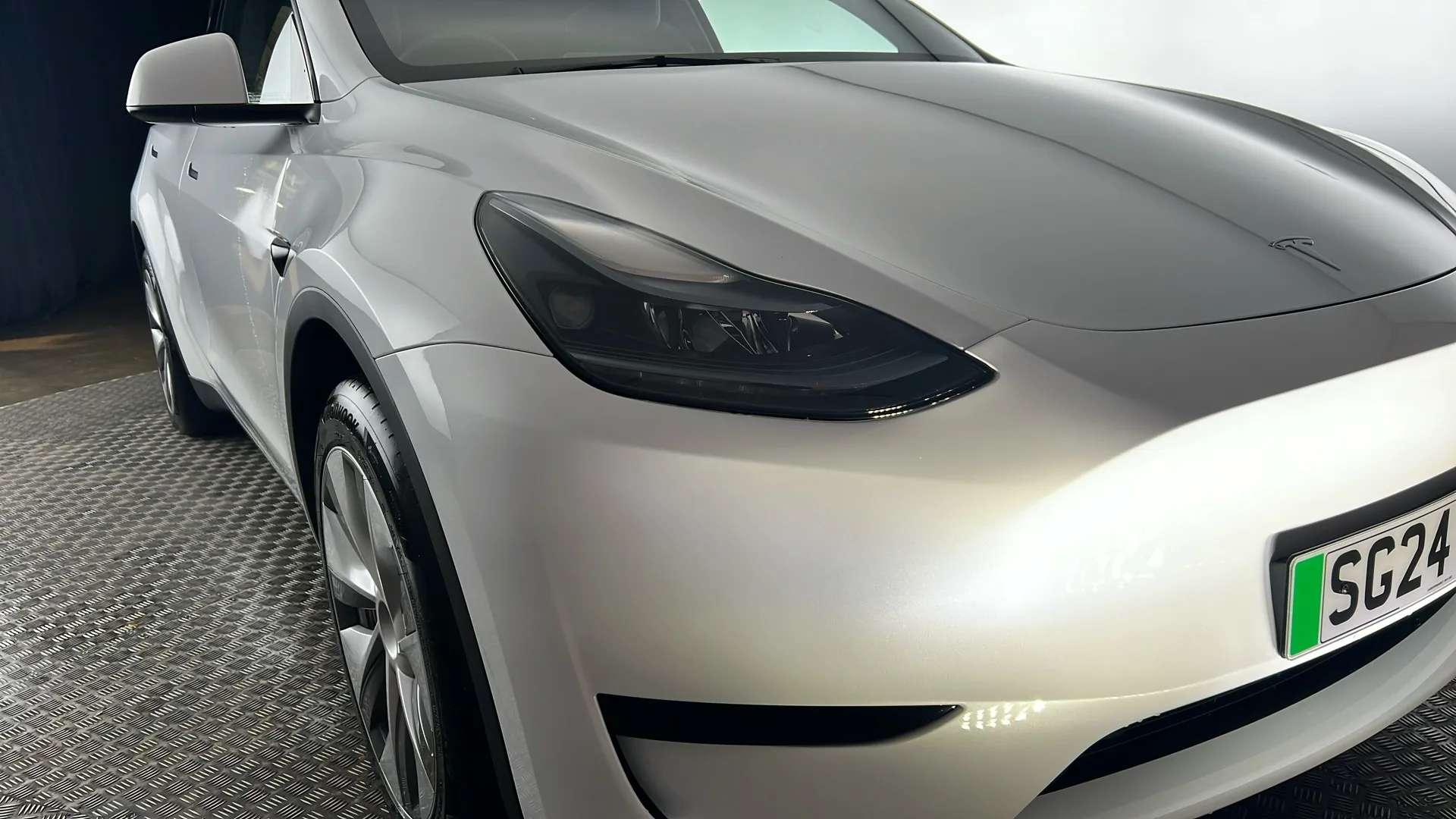 2024 TESLA MODEL Y 2024 TESLA MODEL Y