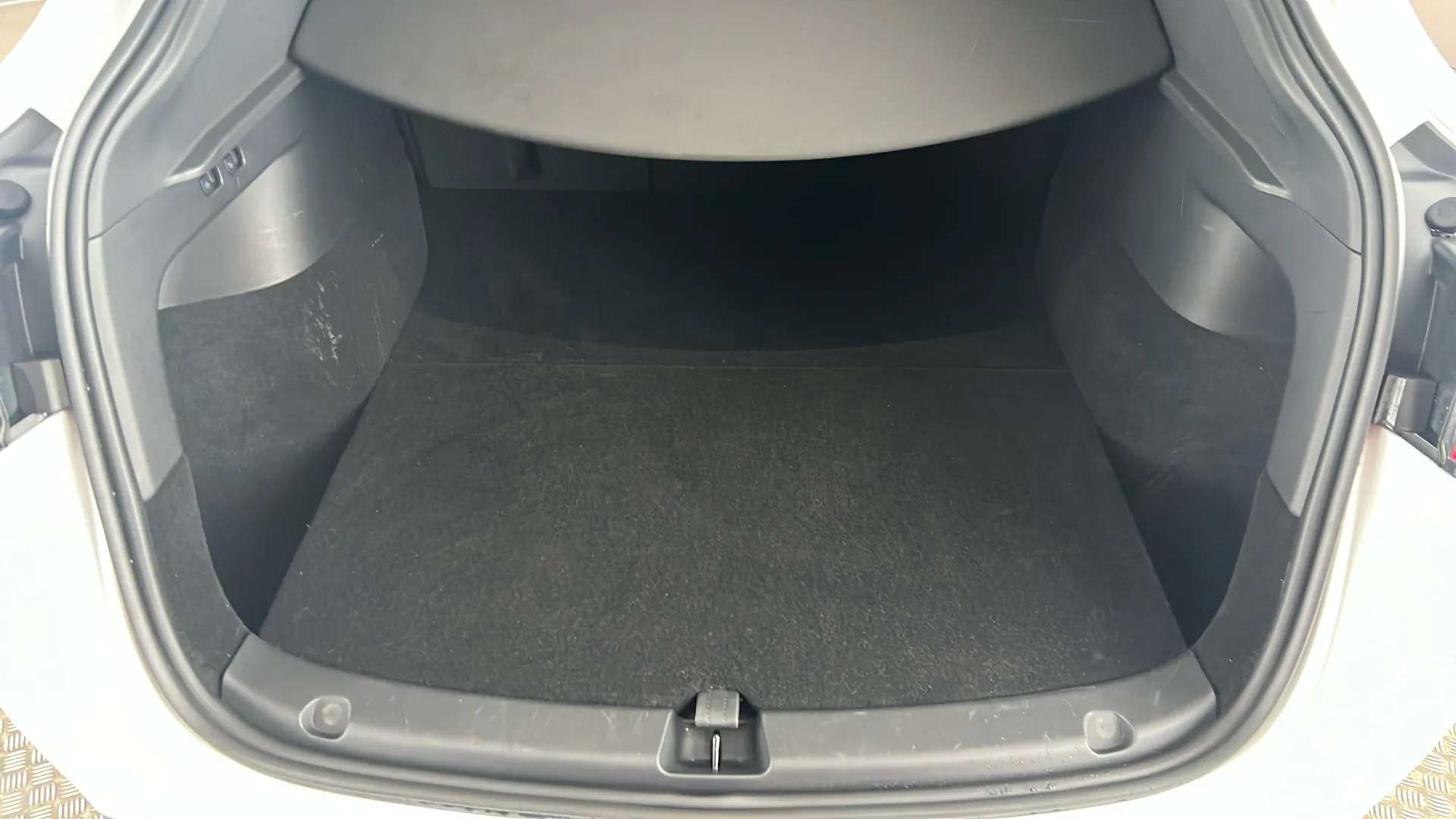 2024 TESLA MODEL Y 2024 TESLA MODEL Y