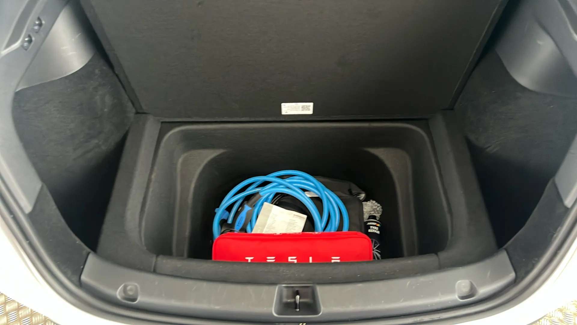 2024 TESLA MODEL Y 2024 TESLA MODEL Y