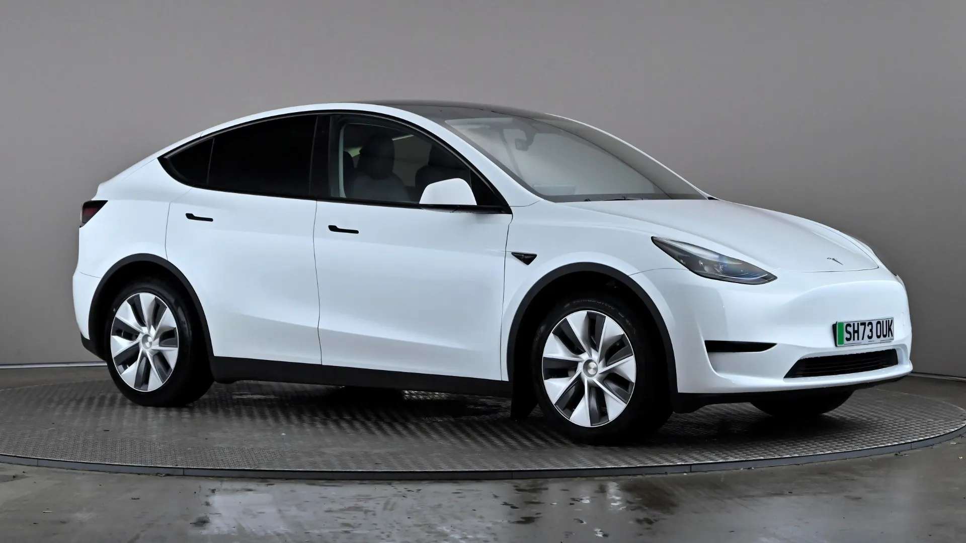 A 2023 TESLA MODEL Y RWD Auto A 2023 TESLA MODEL Y RWD Auto