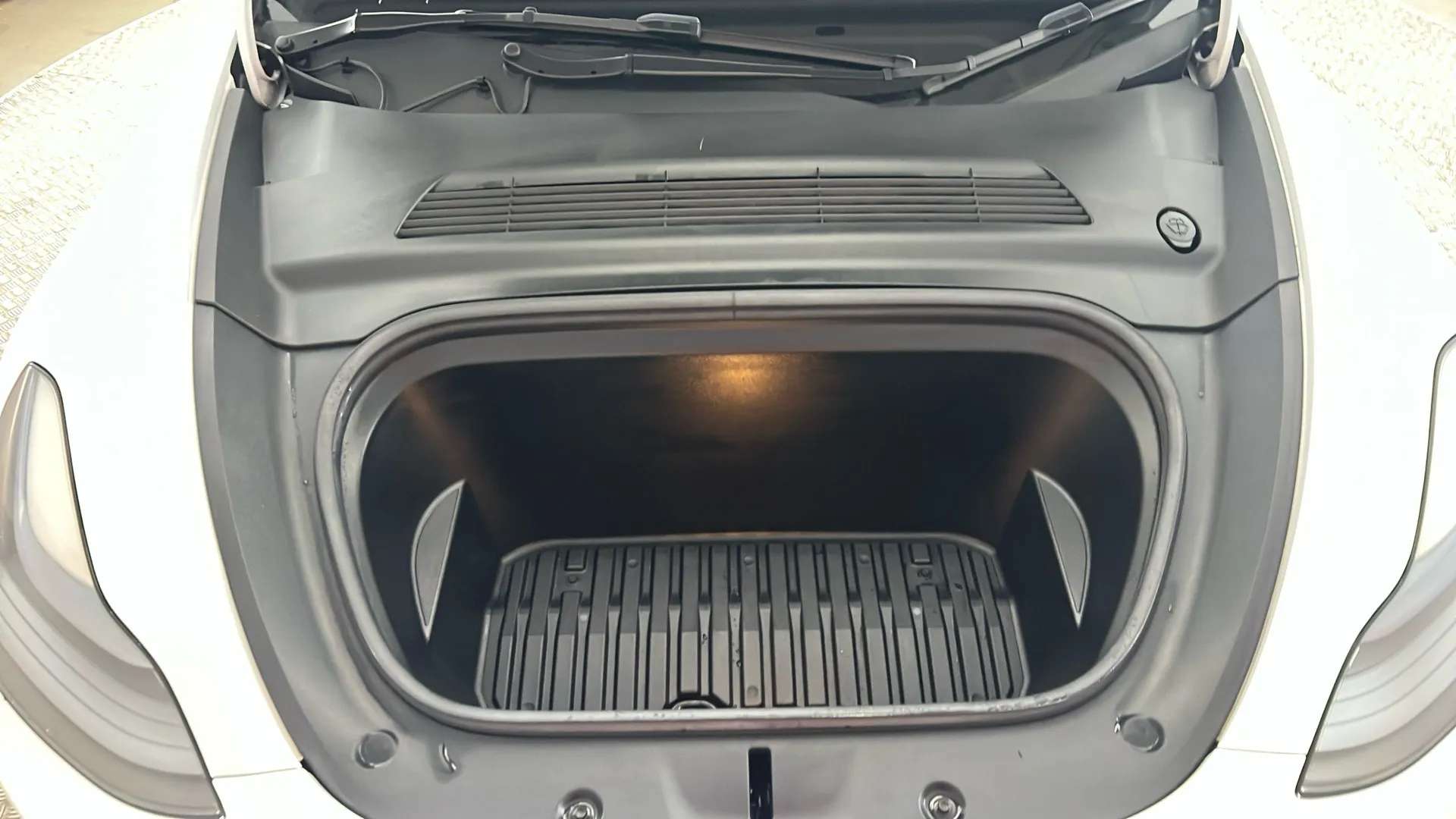 2023 TESLA MODEL Y 2023 TESLA MODEL Y