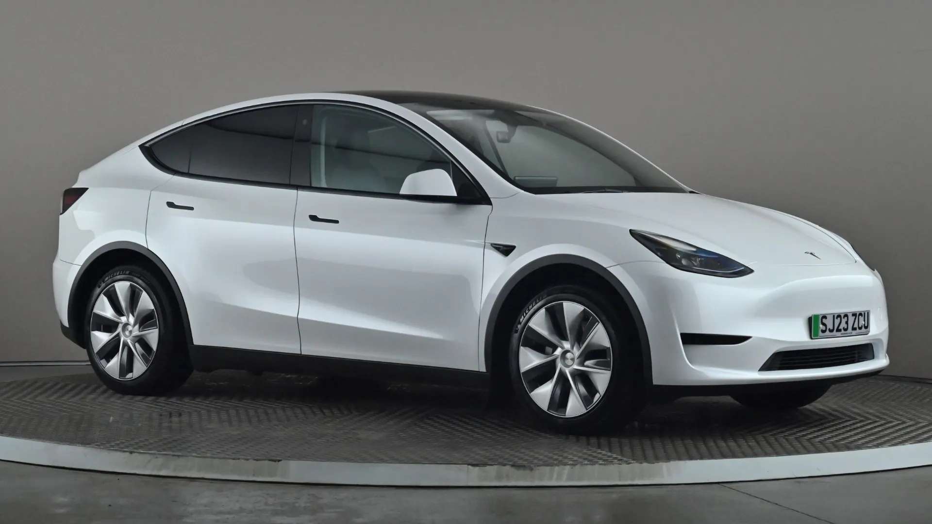 A 2023 TESLA MODEL Y RWD Auto A 2023 TESLA MODEL Y RWD Auto