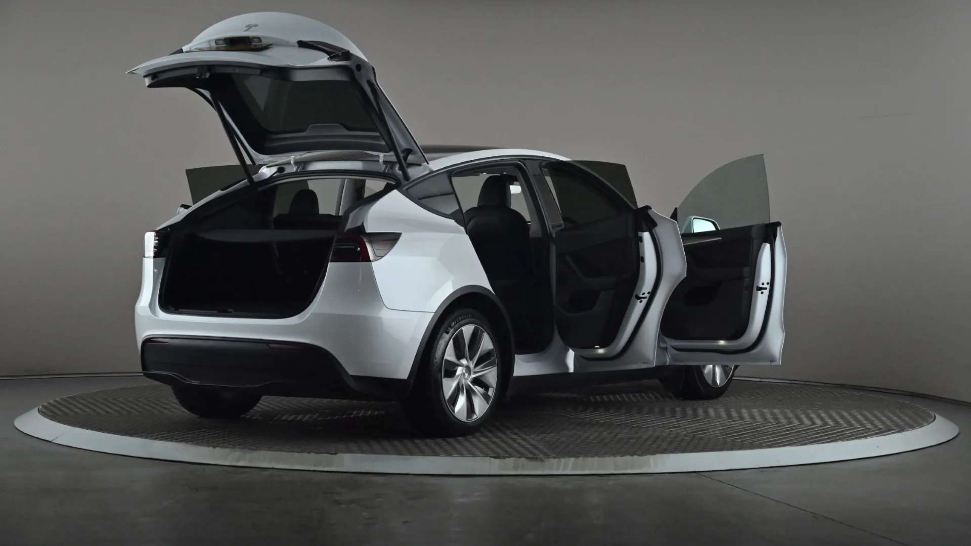 2023 TESLA MODEL Y 2023 TESLA MODEL Y