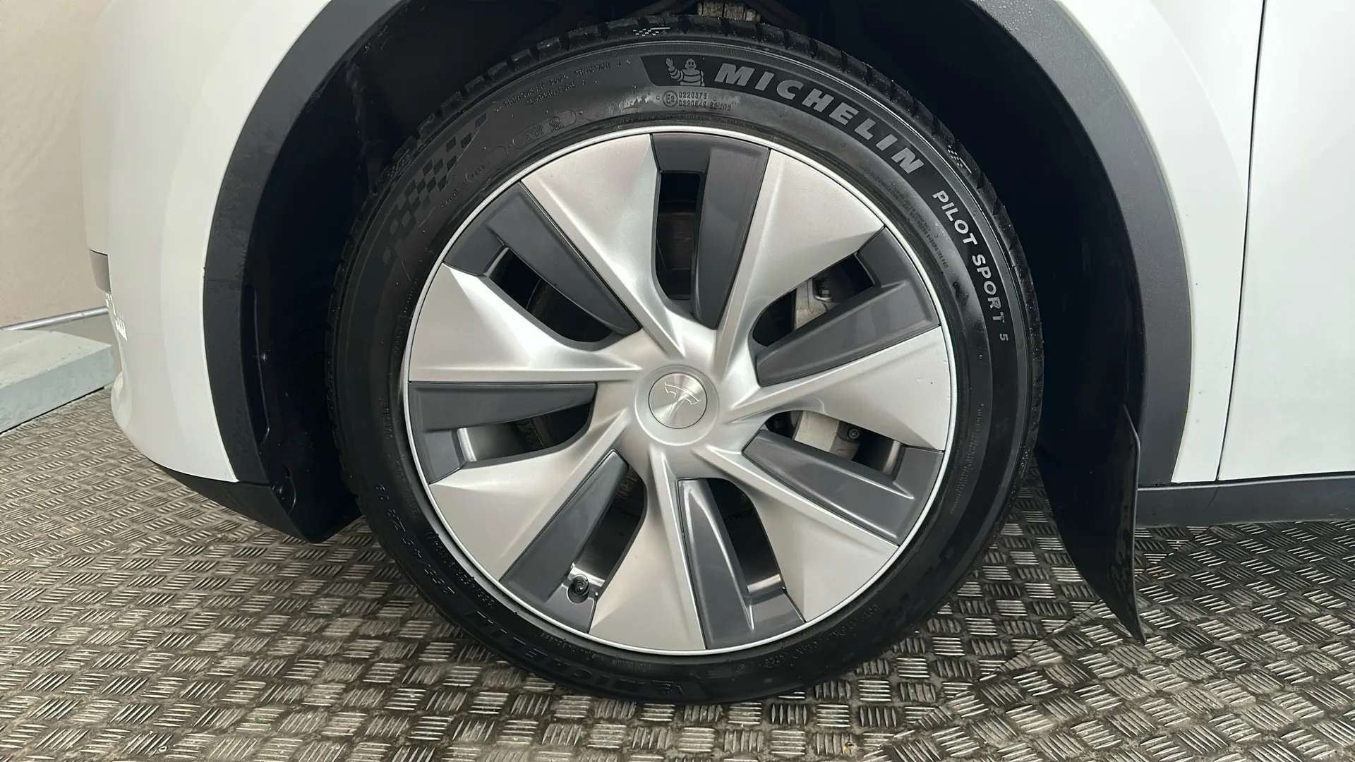 2023 TESLA MODEL Y 2023 TESLA MODEL Y
