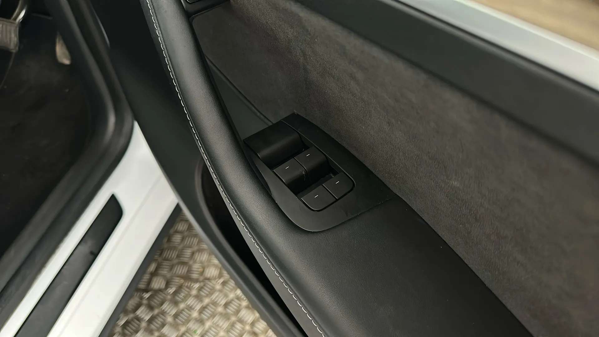 2023 TESLA MODEL Y 2023 TESLA MODEL Y