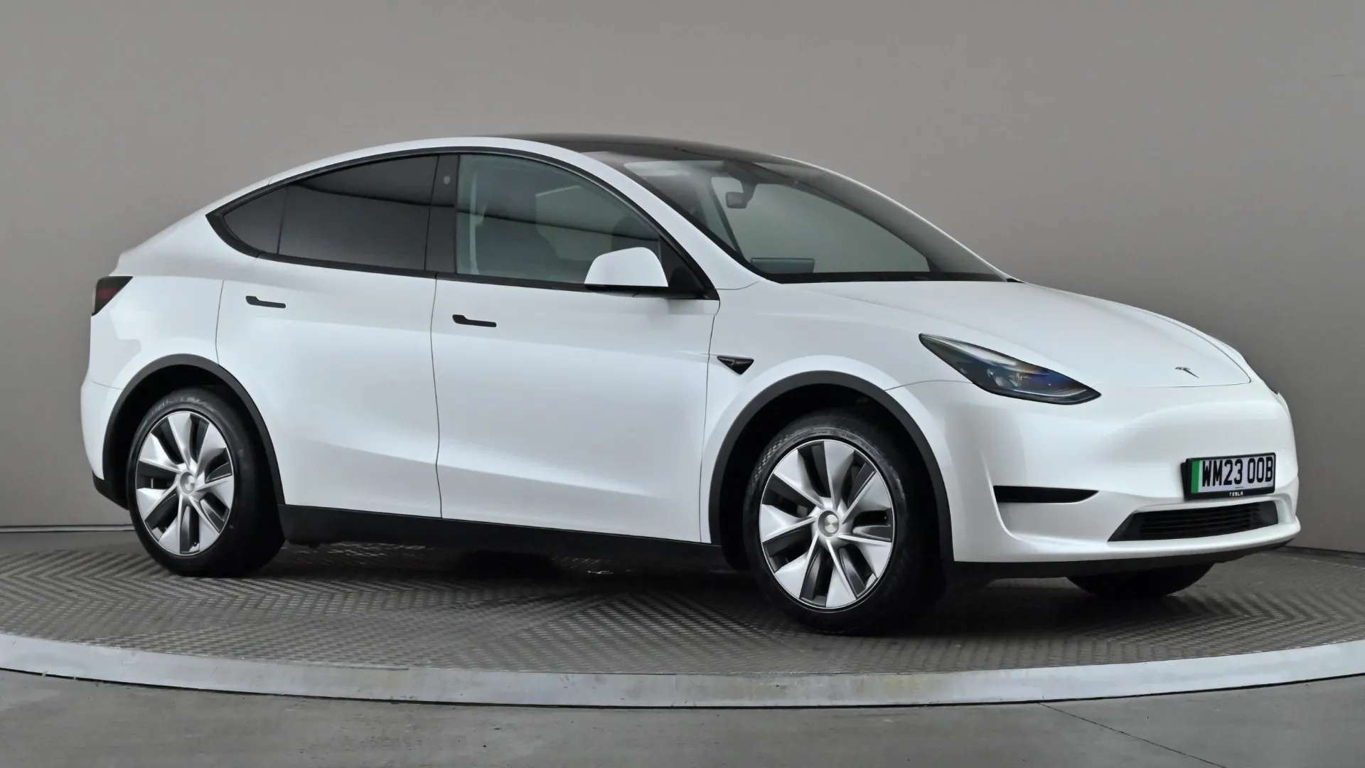 A 2023 TESLA MODEL Y RWD Auto A 2023 TESLA MODEL Y RWD Auto
