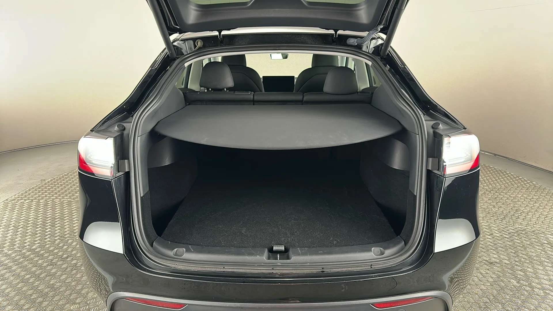 2023 TESLA MODEL Y 2023 TESLA MODEL Y