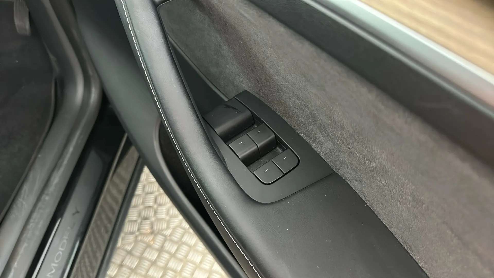 2023 TESLA MODEL Y 2023 TESLA MODEL Y