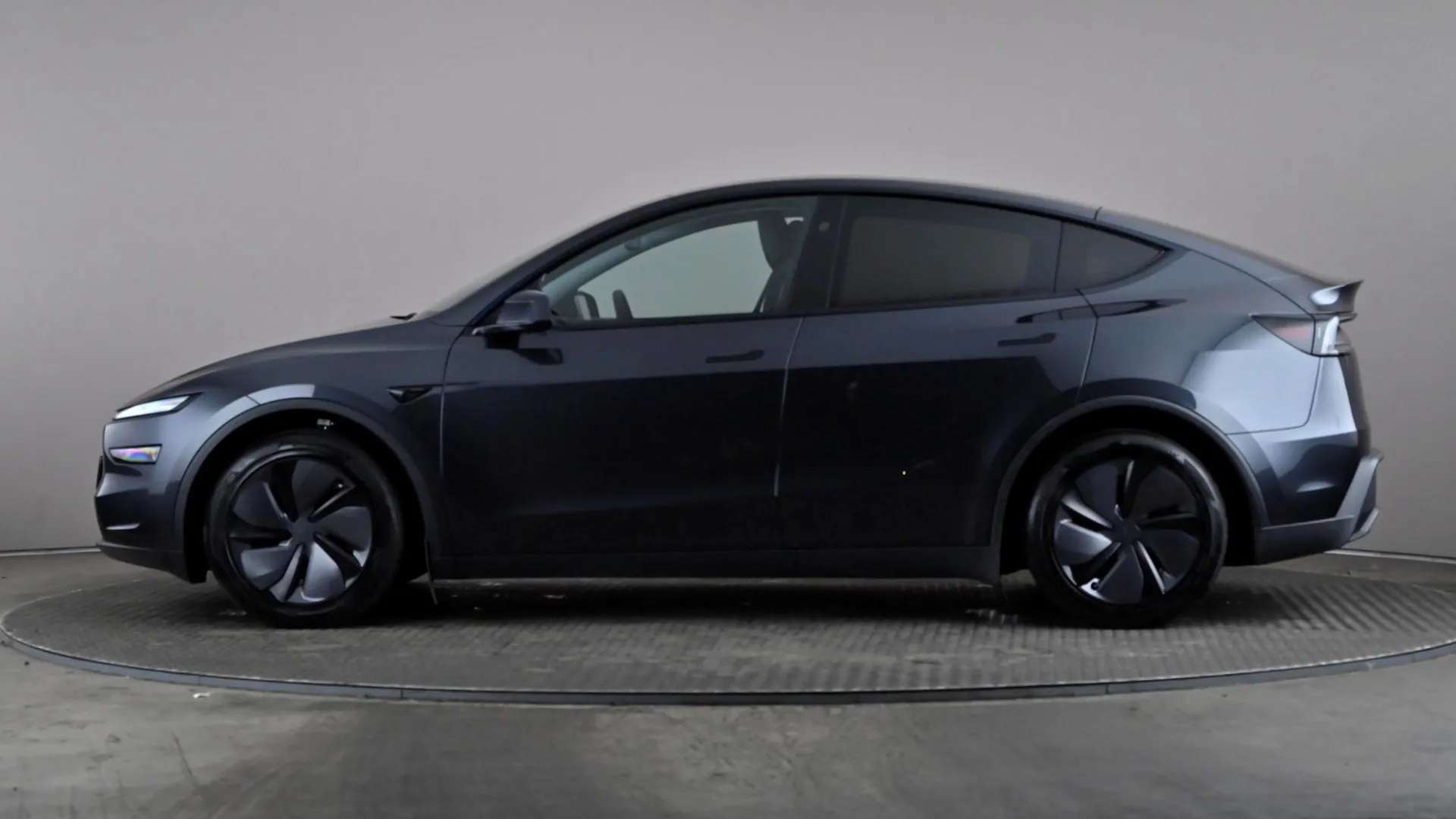 A 2025 TESLA MODEL Y RWD Auto A 2025 TESLA MODEL Y RWD Auto