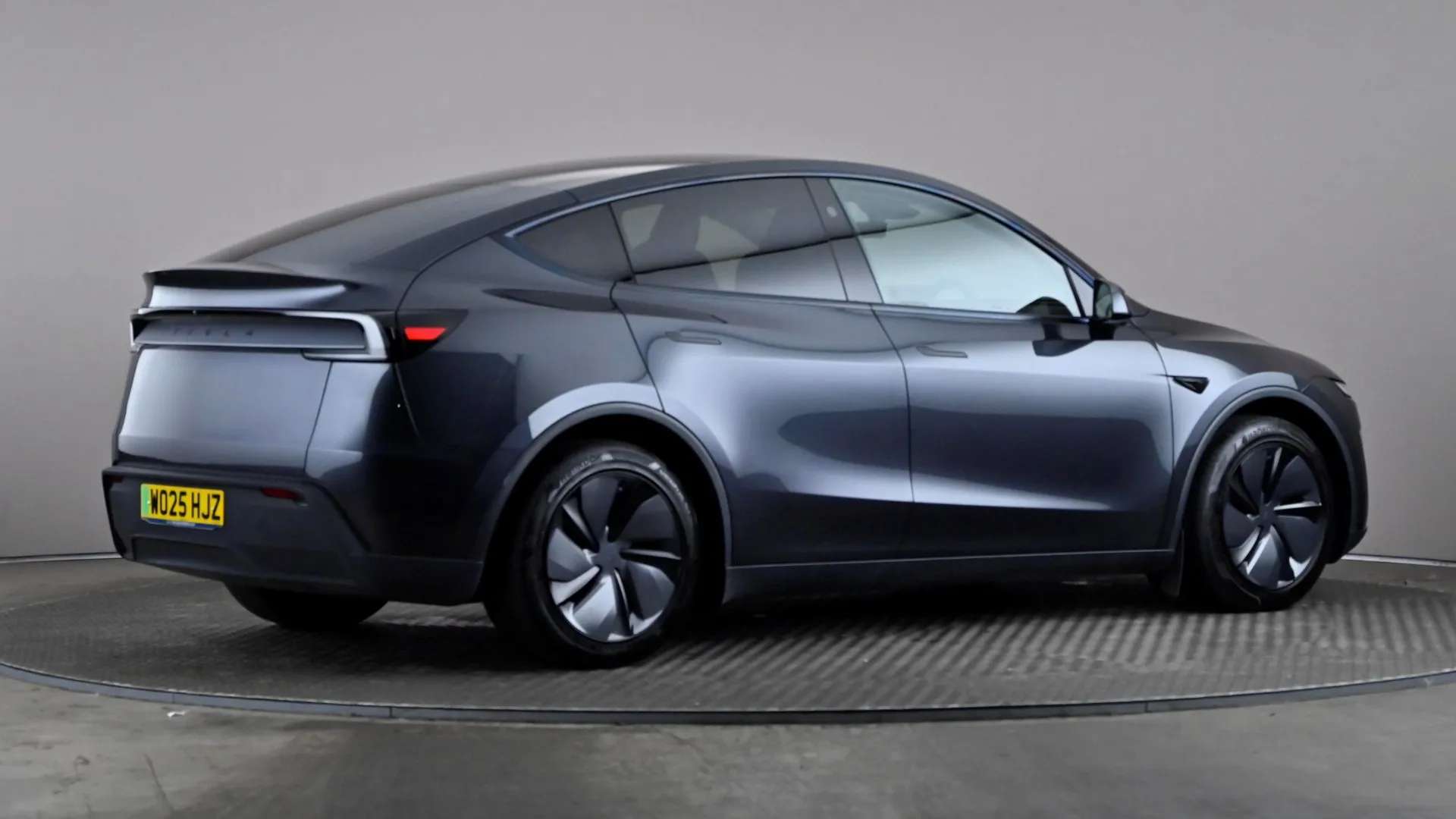 2025 TESLA MODEL Y 2025 TESLA MODEL Y