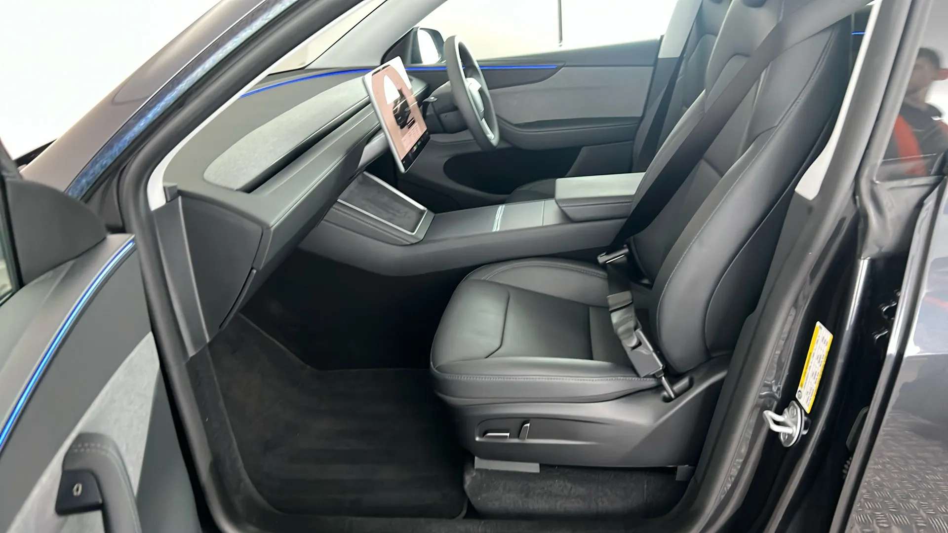 2025 TESLA MODEL Y 2025 TESLA MODEL Y