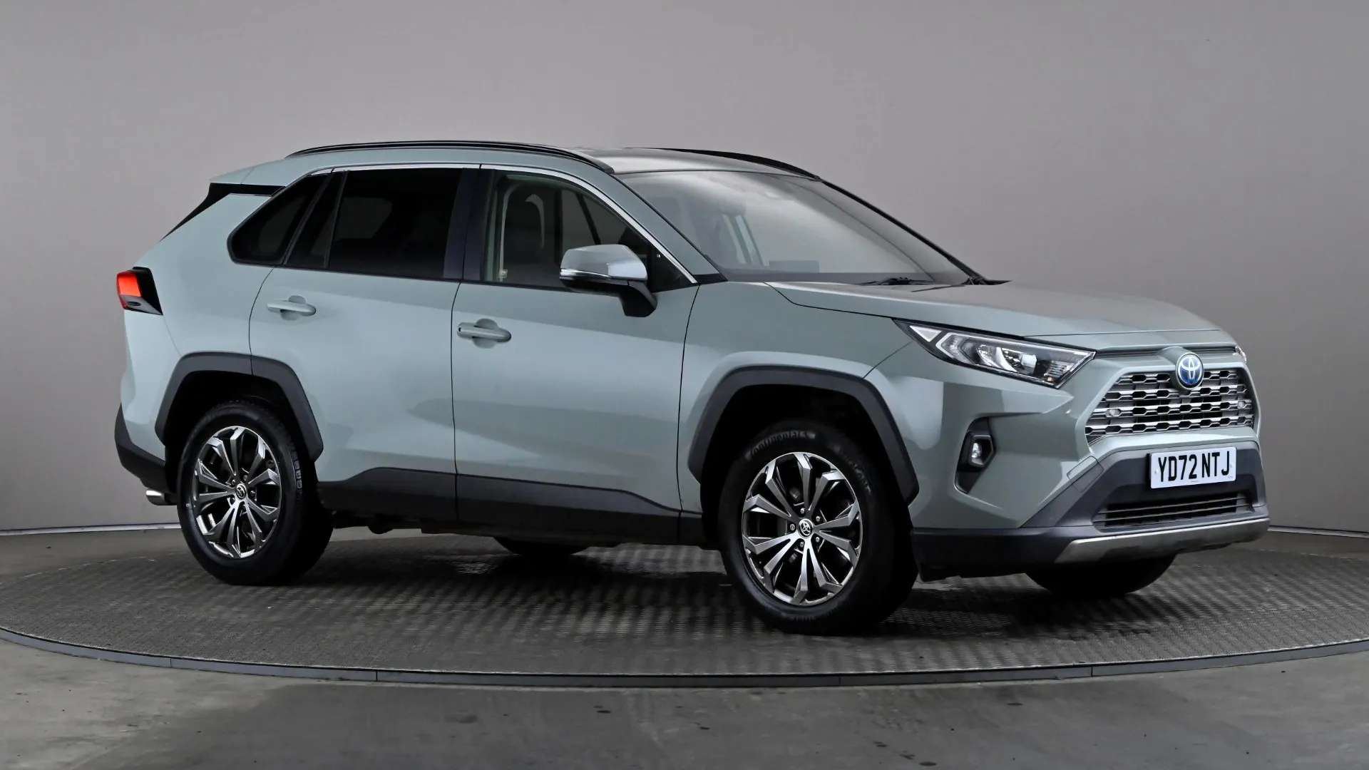 A 2022 TOYOTA RAV4 2.5 VVT-i Hybrid Design CVT 2WD A 2022 TOYOTA RAV4 2.5 VVT-i Hybrid Design CVT 2WD