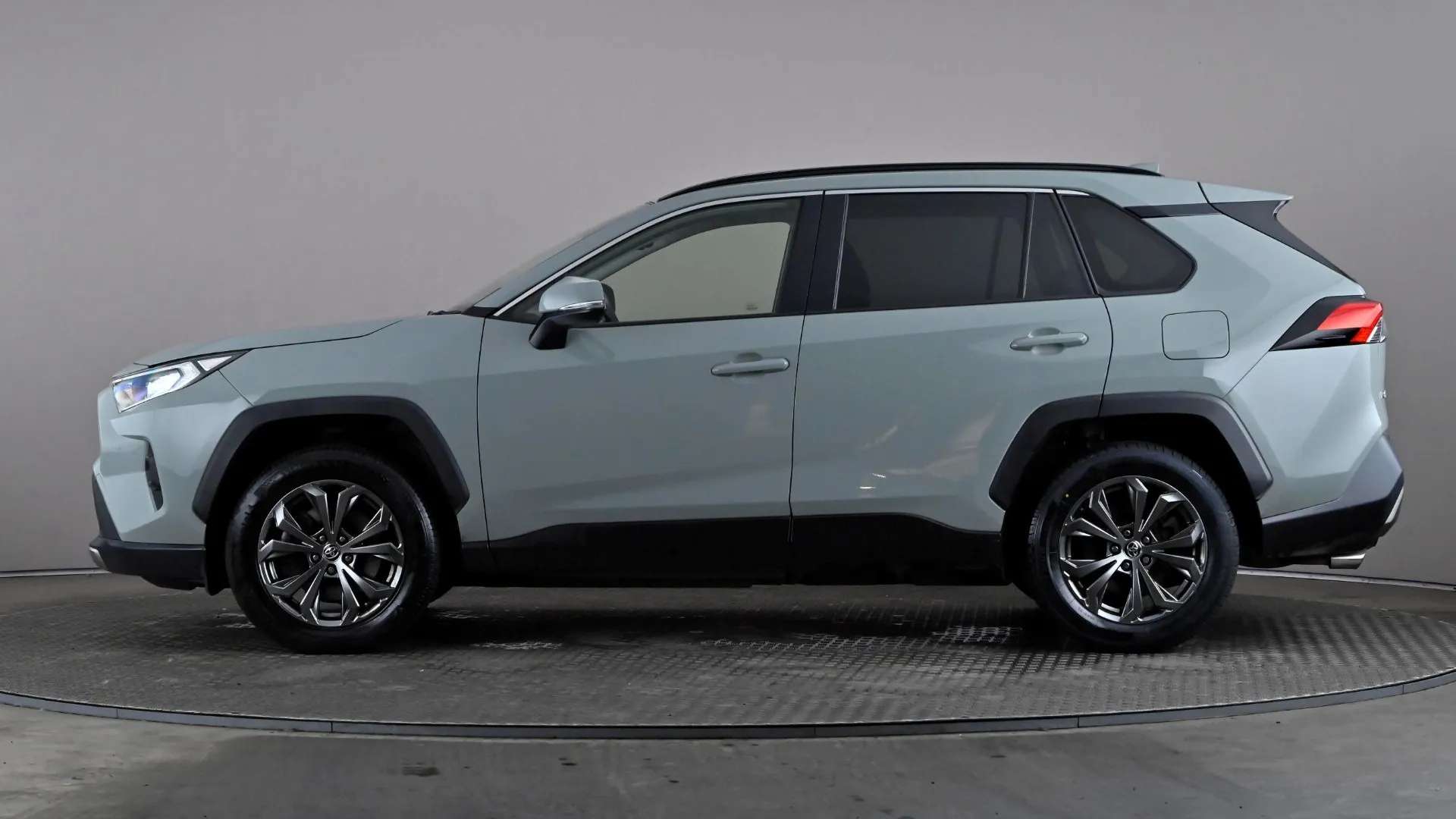 A 2022 TOYOTA RAV4 2.5 VVT-i Hybrid Design CVT 2WD A 2022 TOYOTA RAV4 2.5 VVT-i Hybrid Design CVT 2WD