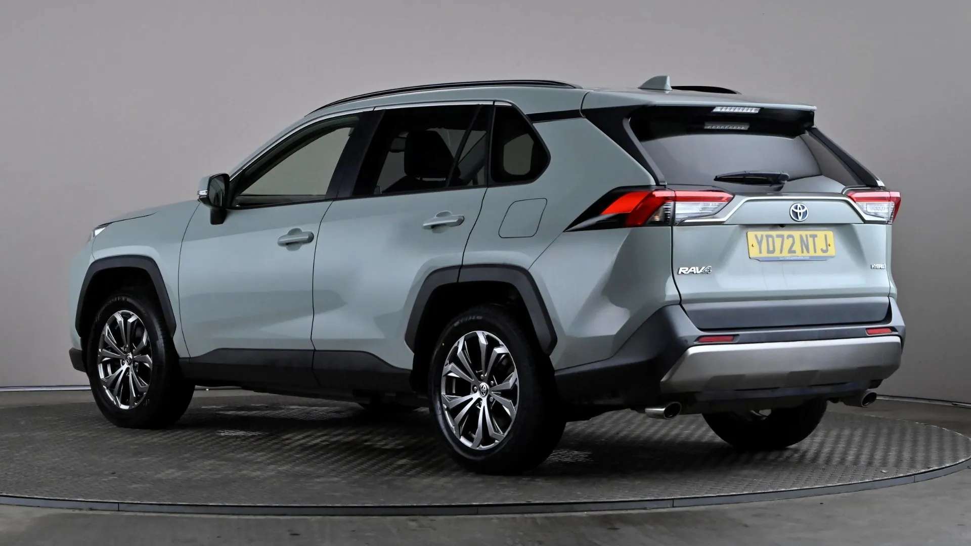 A 2022 TOYOTA RAV4 2.5 VVT-i Hybrid Design CVT 2WD A 2022 TOYOTA RAV4 2.5 VVT-i Hybrid Design CVT 2WD