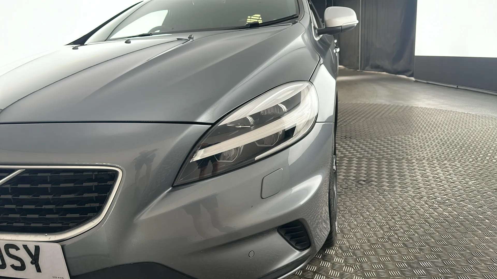 2019 VOLVO V40 2019 VOLVO V40